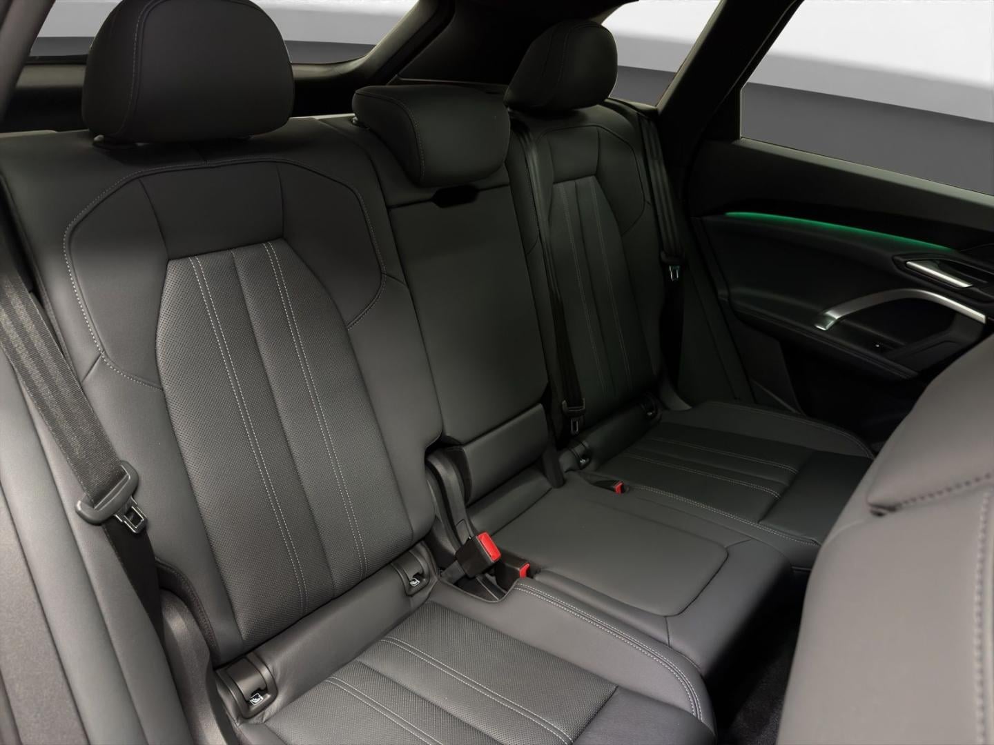 Bild über Audi Q5 SUV TFSI 150 kW S tronic - für weitere Informationen kontaktieren Sie den Audi Partner