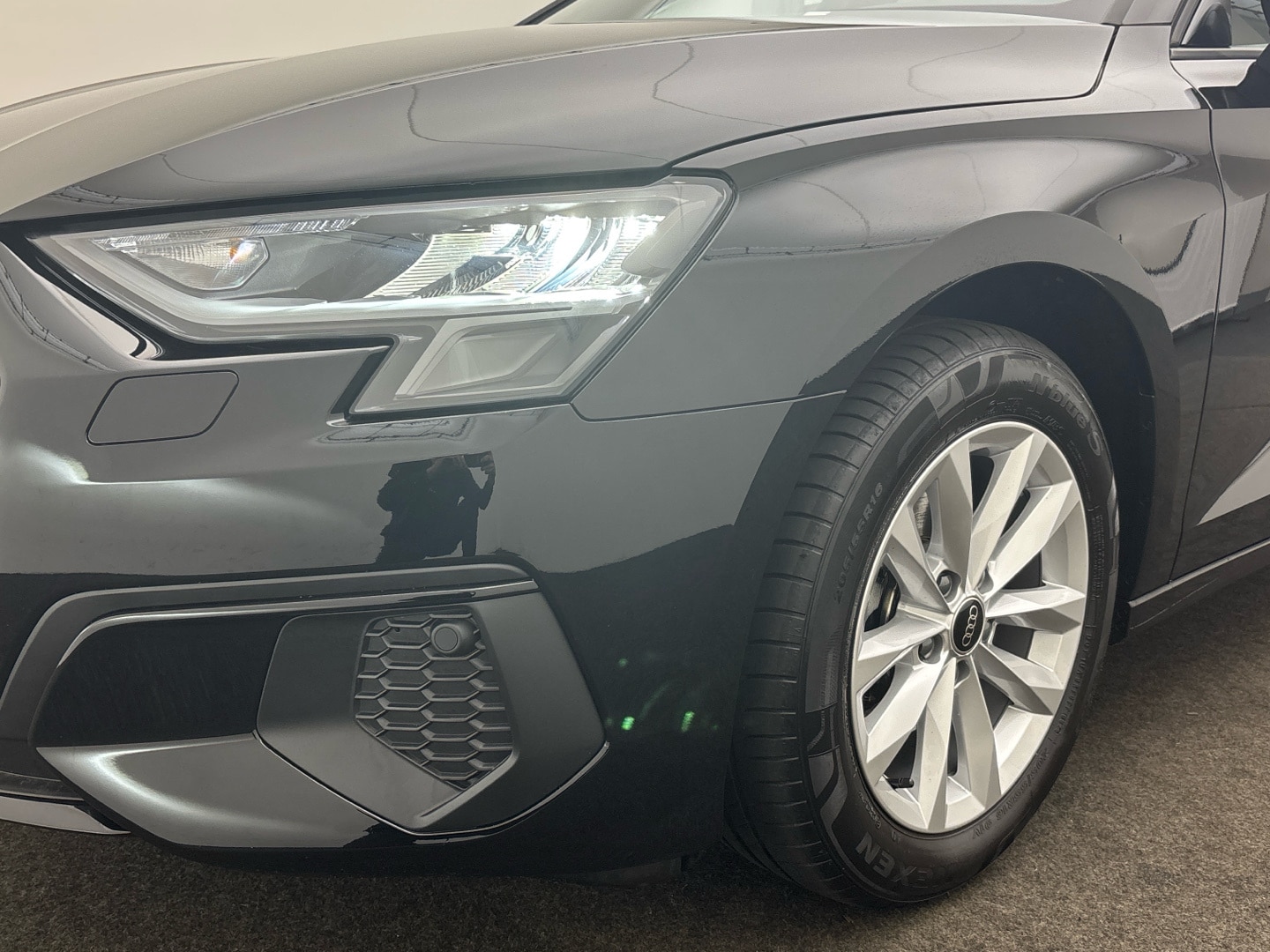 Bild über Audi A3 Sportback 35 TFSI S tronic - für weitere Informationen kontaktieren Sie den Audi Partner