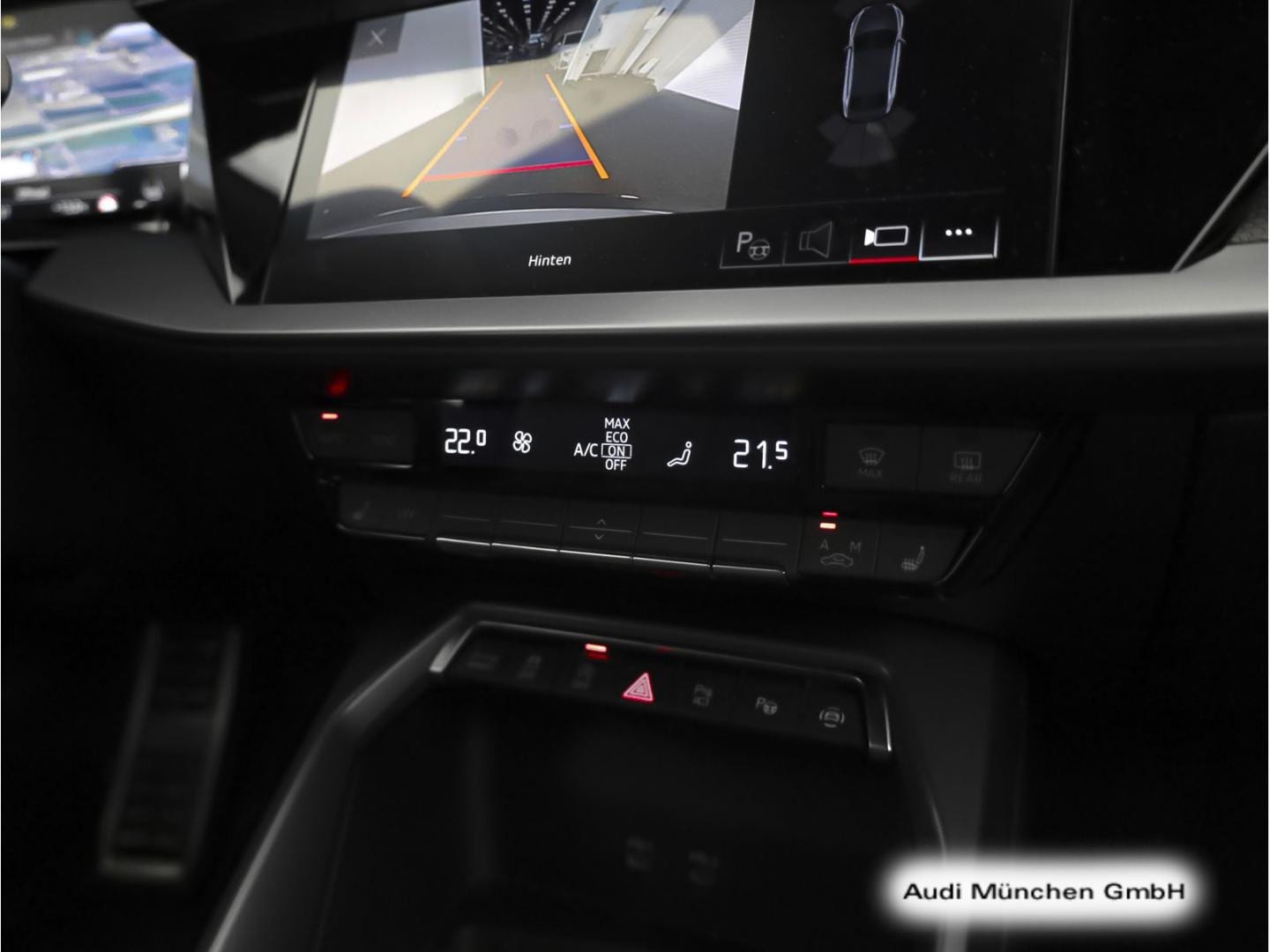 Bild über Audi RS 3 Limousine TFSI quattro 294 kW S tronic - für weitere Informationen kontaktieren Sie den Audi Partner
