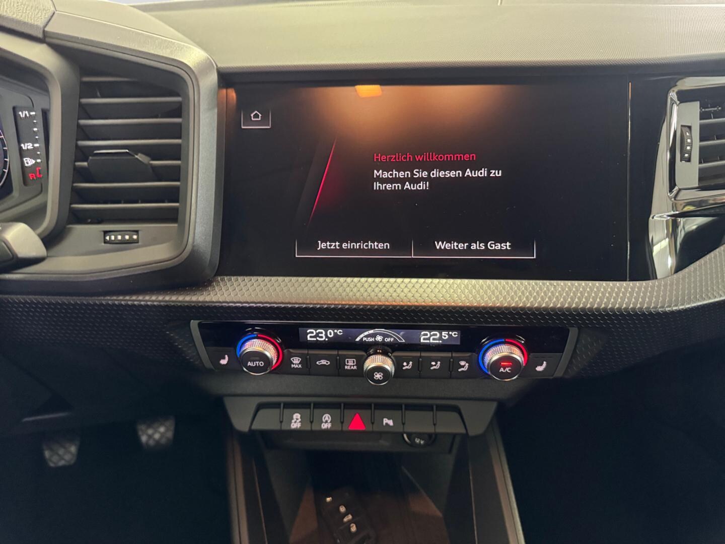 Bild über Audi A1 Sportback advanced 30 TFSI Schaltgetriebe - für weitere Informationen kontaktieren Sie den Audi Partner