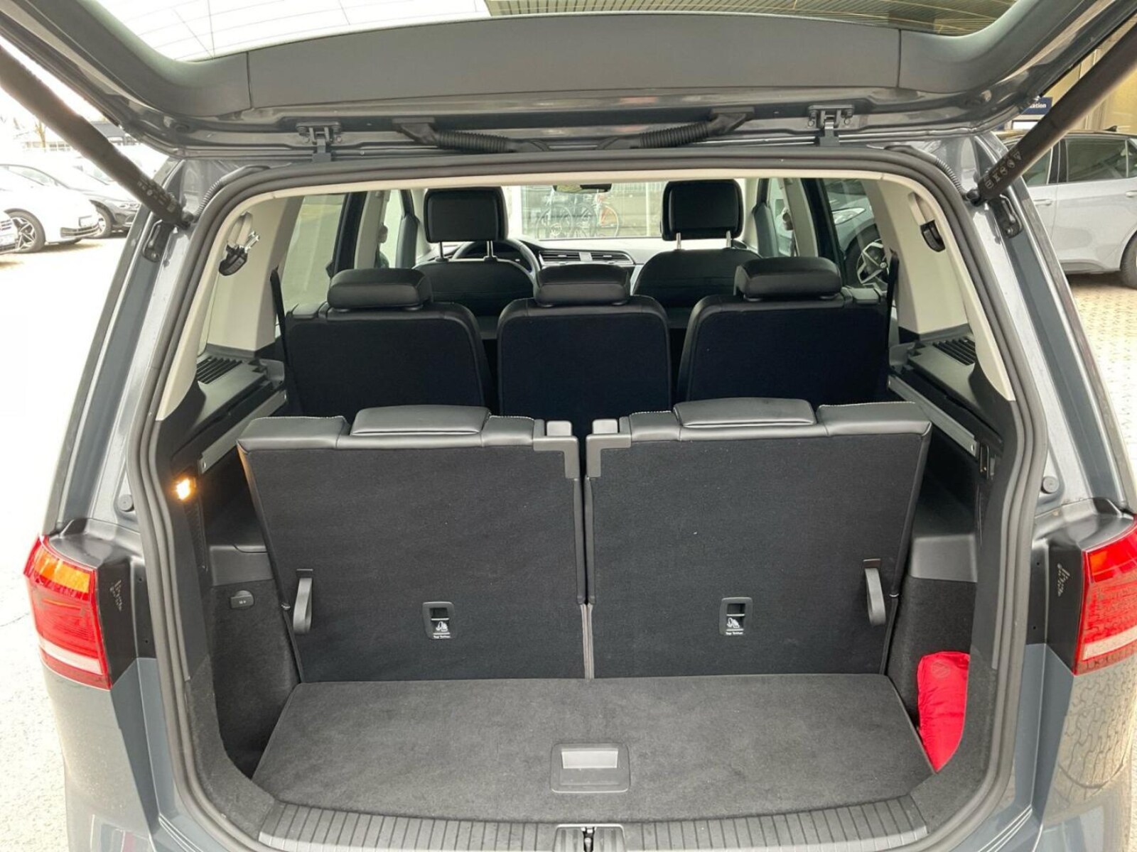 Volkswagen Touran – Bild 27