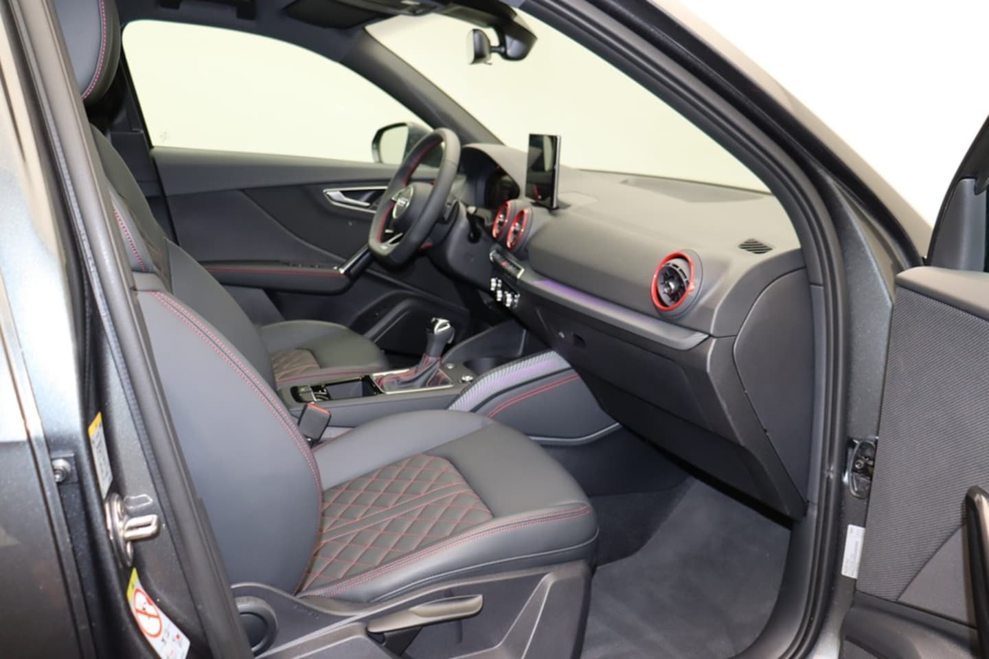 Bild über Audi Q2 S line 35 TFSI S tronic - für weitere Informationen kontaktieren Sie den Audi Partner
