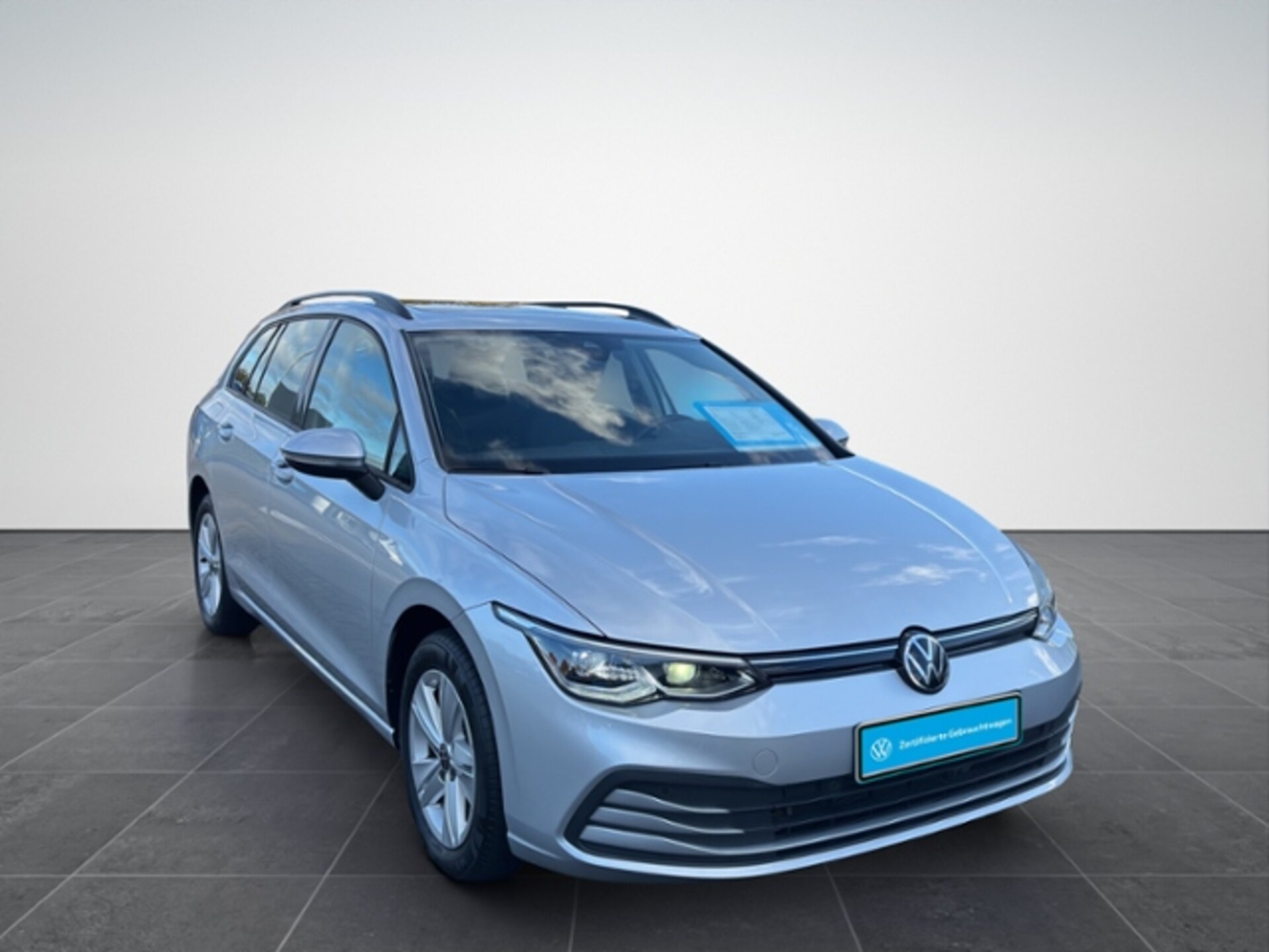 Volkswagen Golf Variant Life