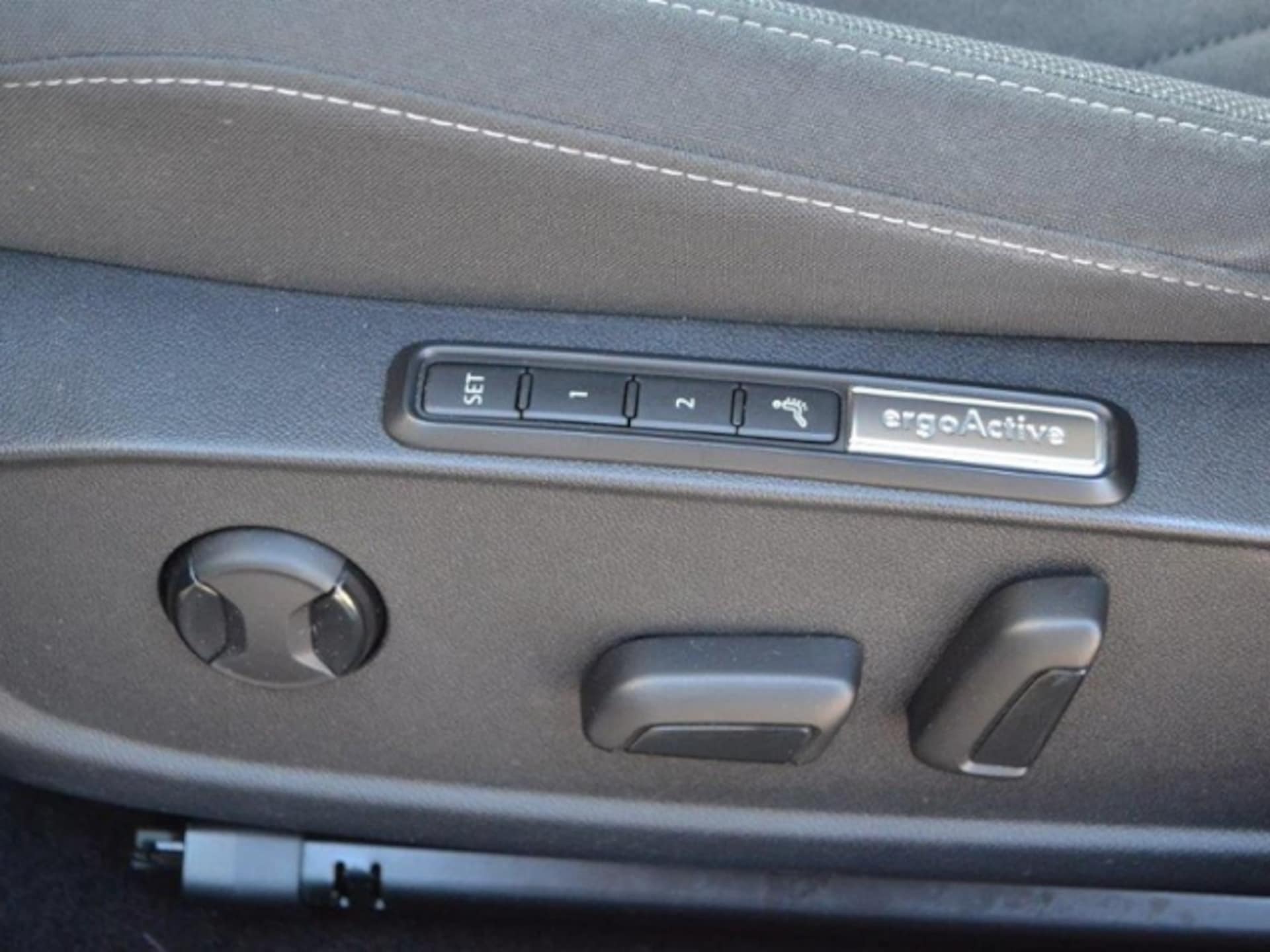 Volkswagen Golf Style