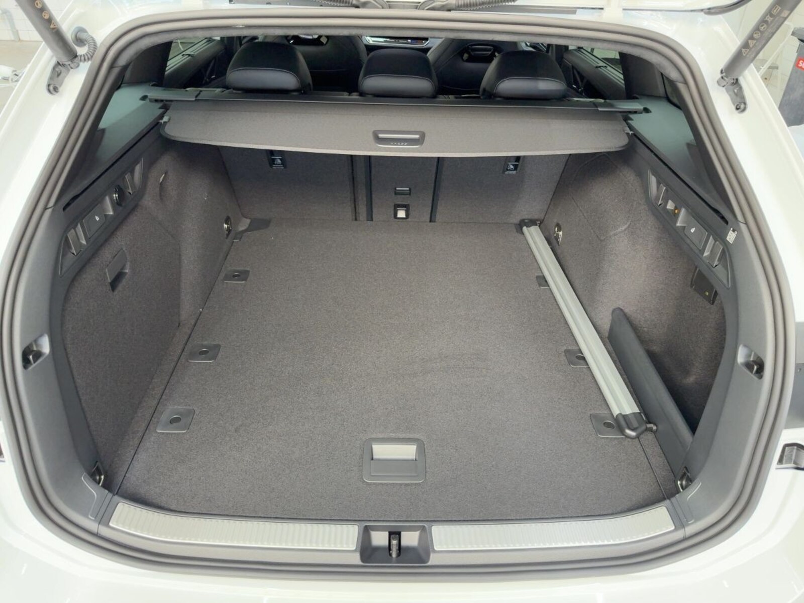 Volkswagen Passat – Bild 6