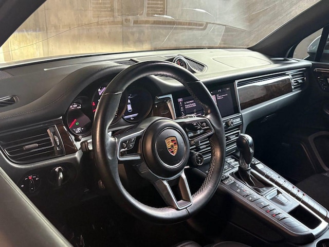 2021 Porsche Macan