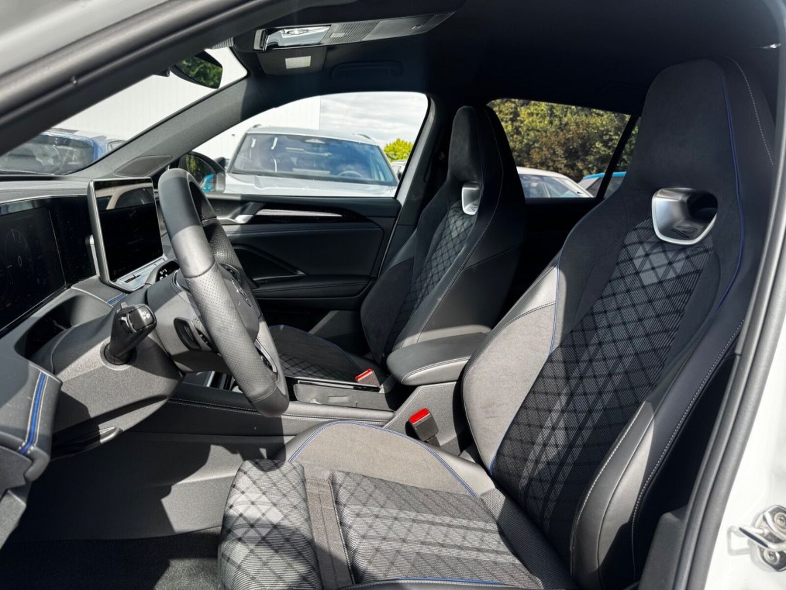 Volkswagen Tiguan – Bild 10