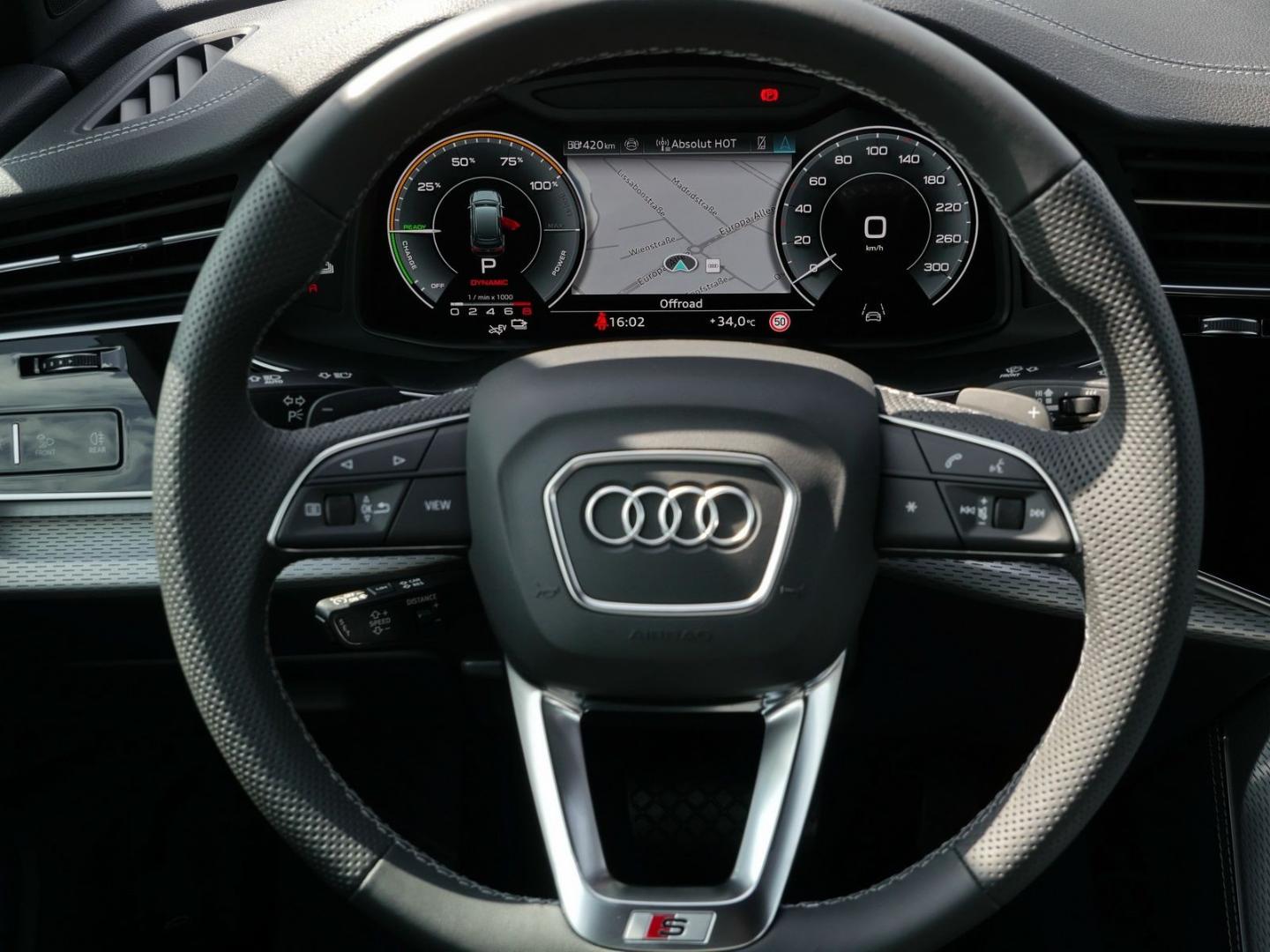 Image about Audi Q7 SUV TFSI e S line 55 TFSI e quattro tiptronic