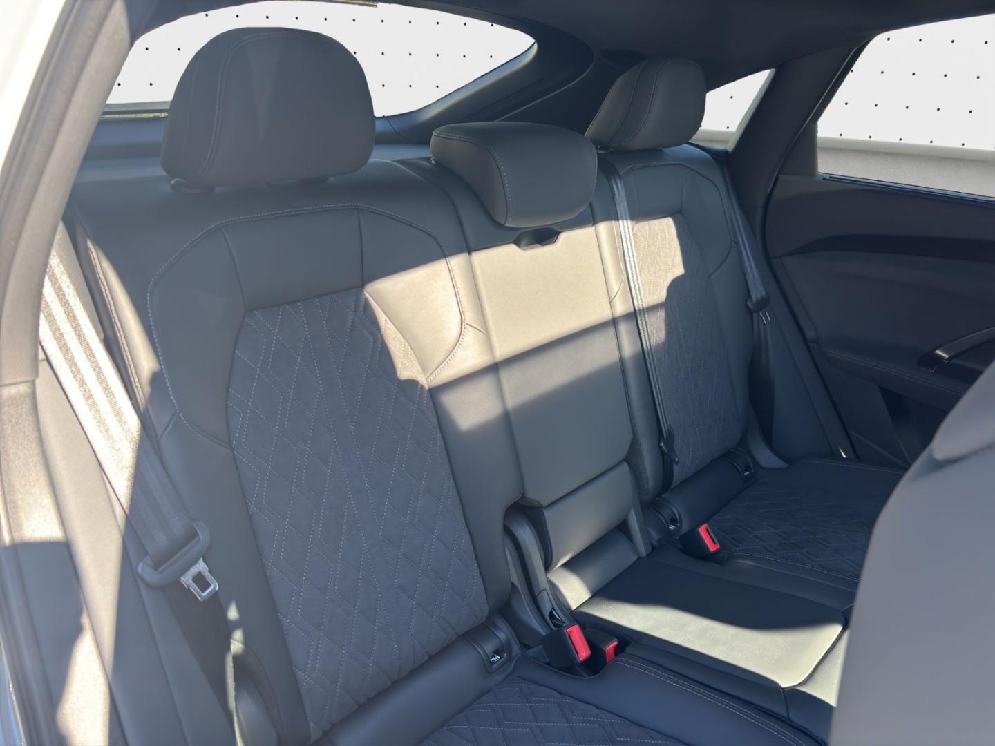 Bild über Audi Q5 Sportback TDI quattro 150 kW S tronic - für weitere Informationen kontaktieren Sie den Audi Partner
