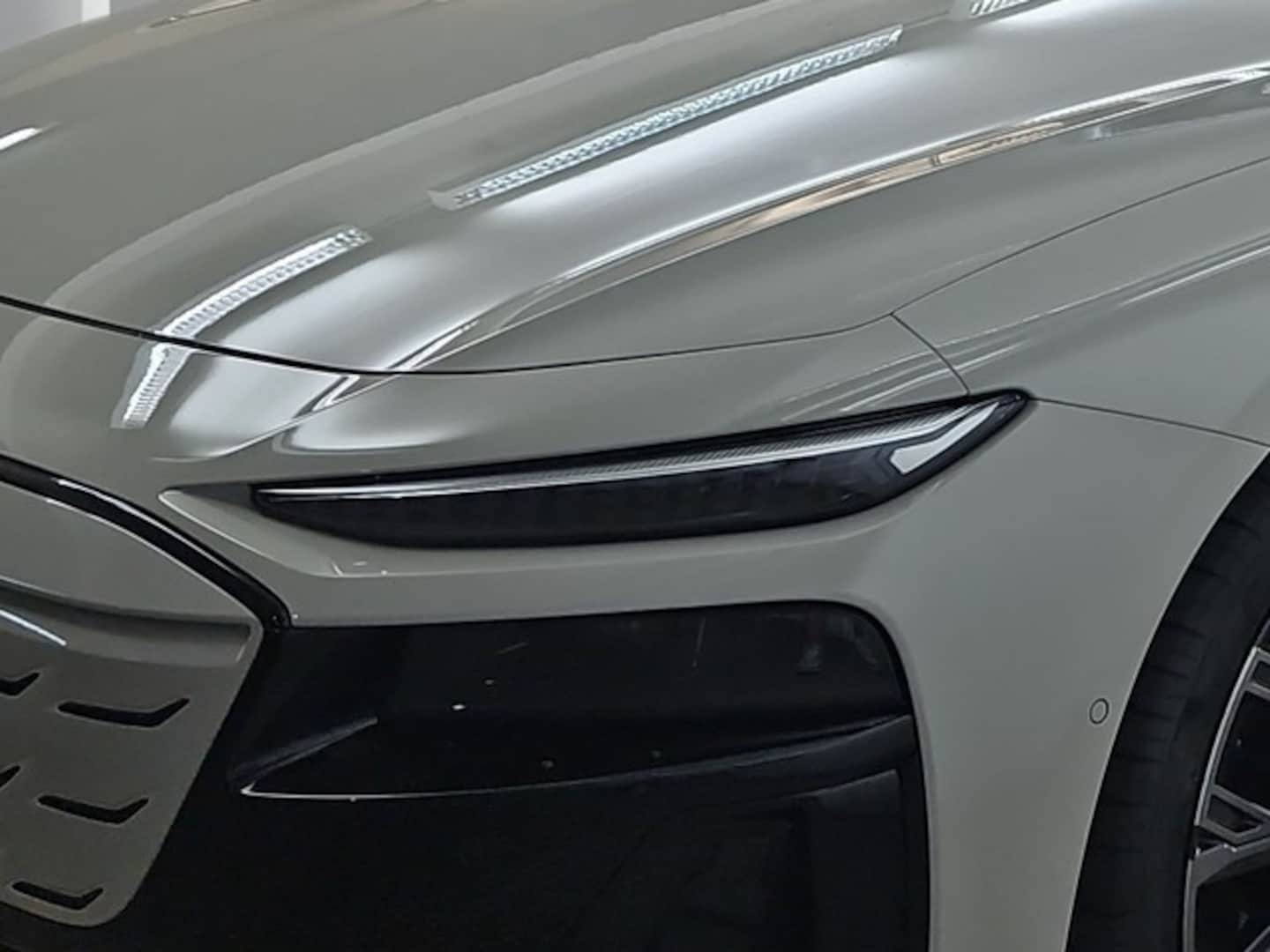 Bild über Audi A6 Avant e-tron e-tron - für weitere Informationen kontaktieren Sie den Audi Partner