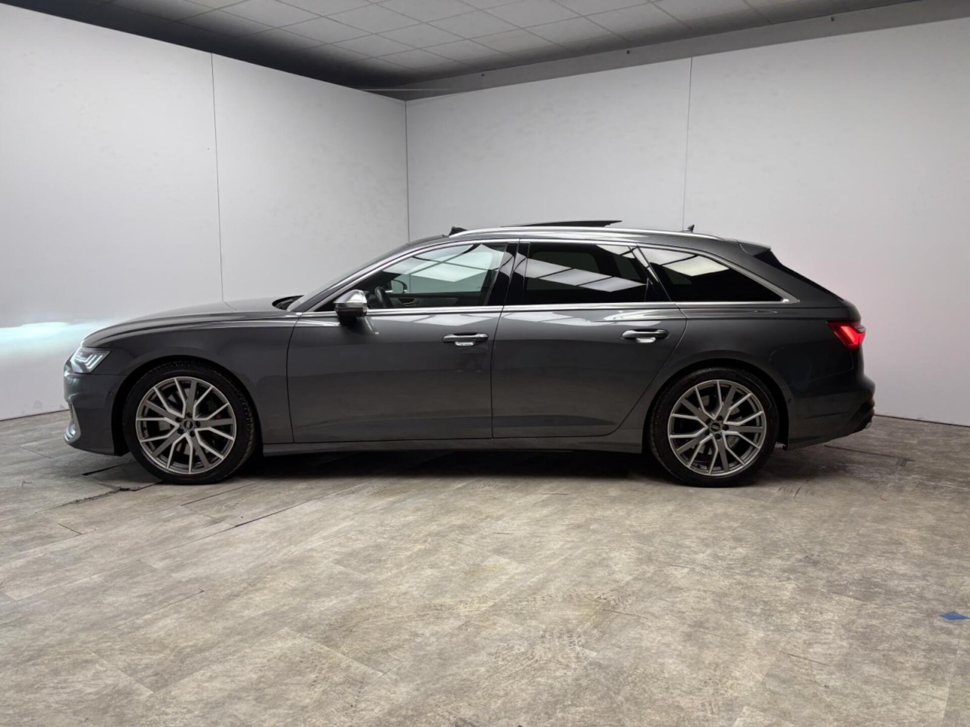 Audi S6 Avant