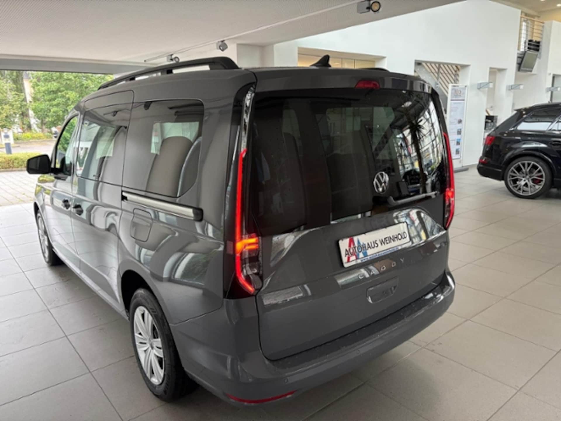 Volkswagen Caddy Maxi Basis-Modell