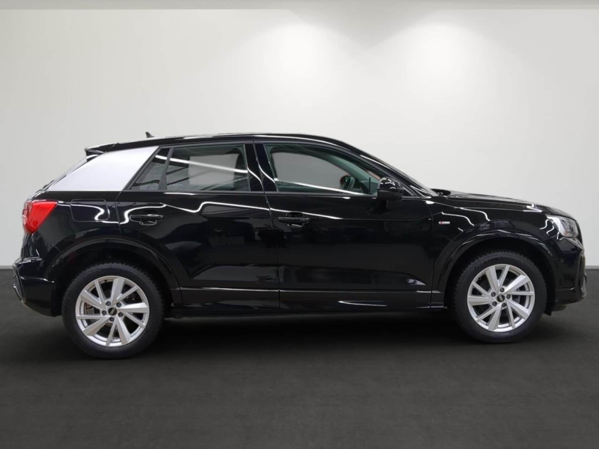 Audi Q2 S line