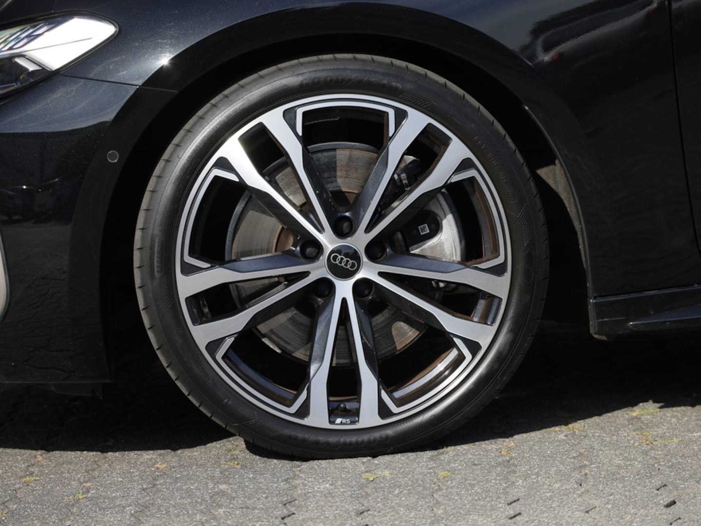 Bild über Audi A5 Avant e-hybrid e-hybrid quattro 220 kW S tronic - für weitere Informationen kontaktieren Sie den Audi Partner