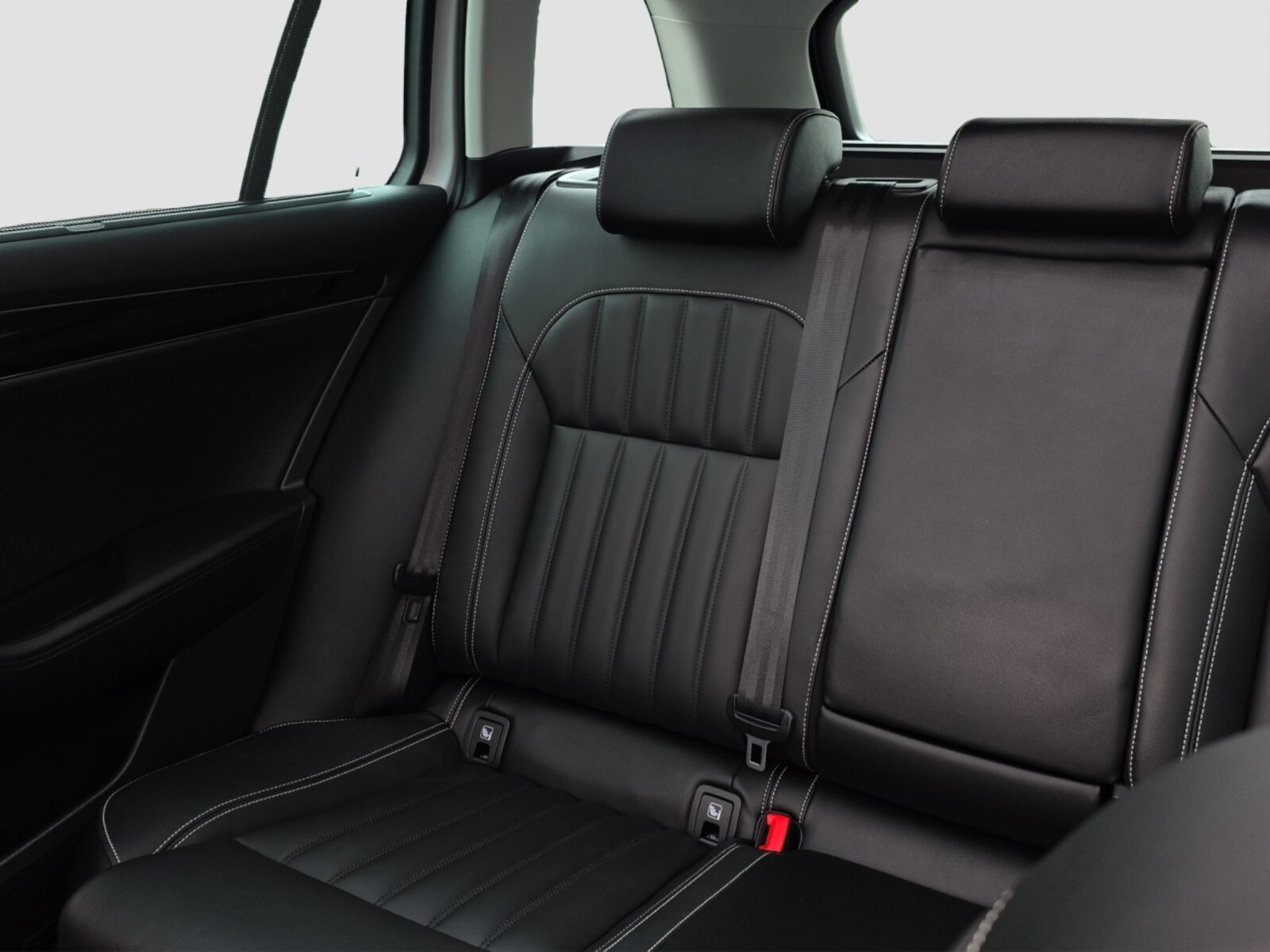 Škoda Superb Combi – Bild 9