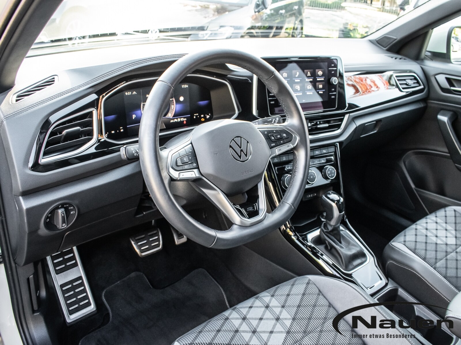Volkswagen T-Roc – Bild 12