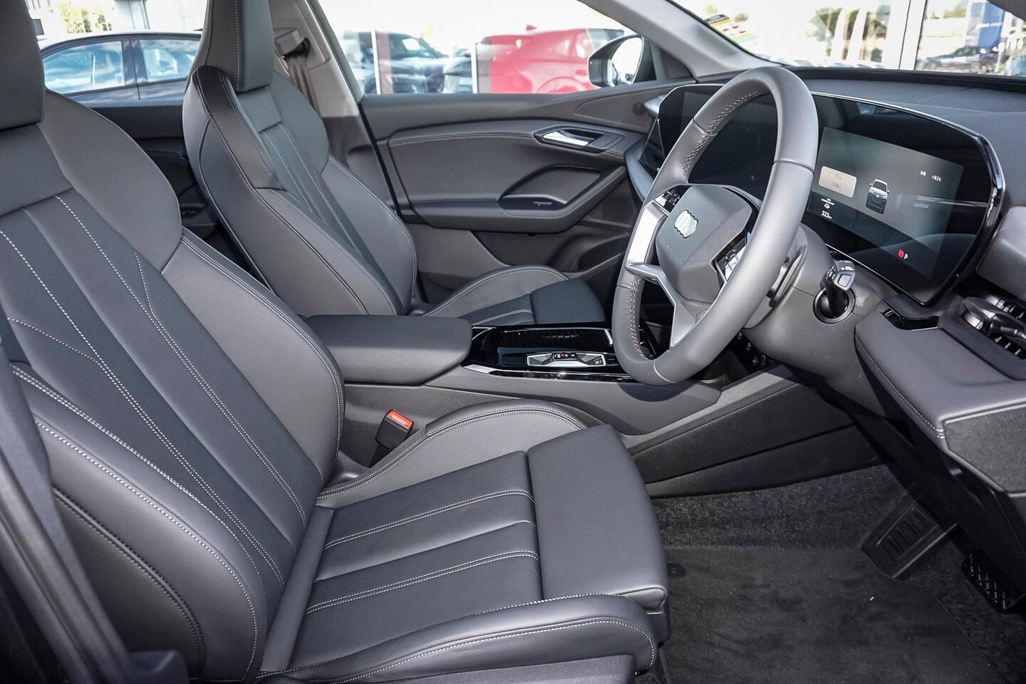 Image about Audi Q6 SUV e-tron e-tron