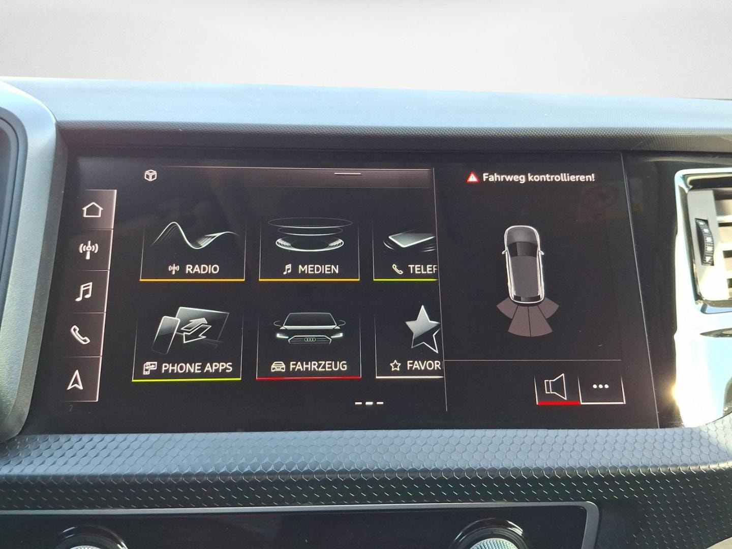 Bild über Audi A1 Sportback advanced 30 TFSI Schaltgetriebe - für weitere Informationen kontaktieren Sie den Audi Partner