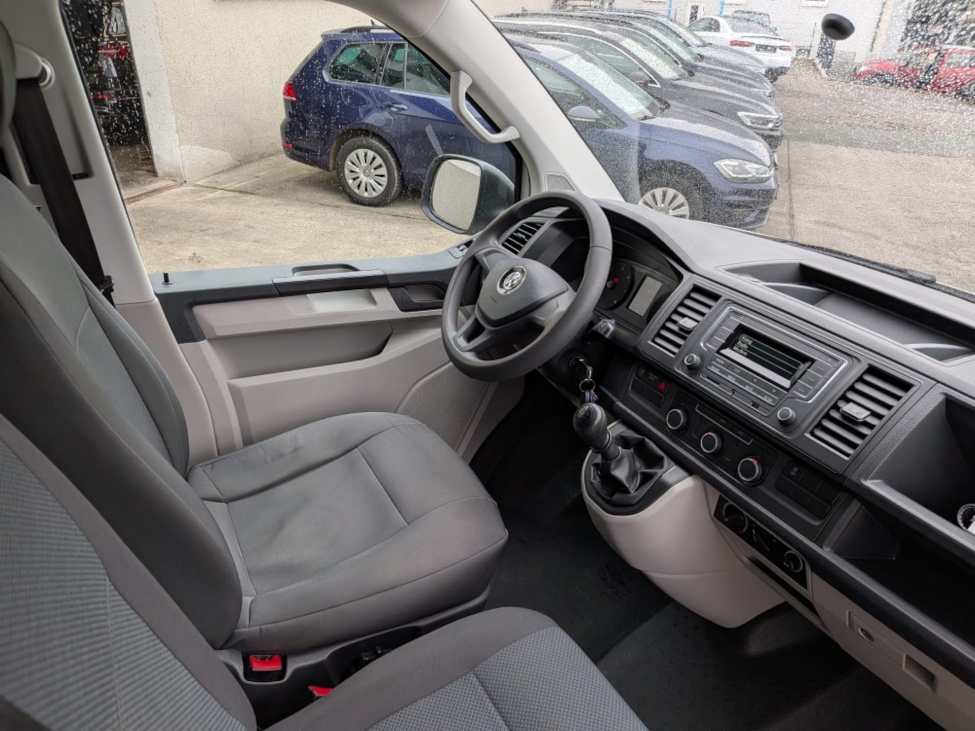 Volkswagen T6 Transporter Kasten langer Radstand