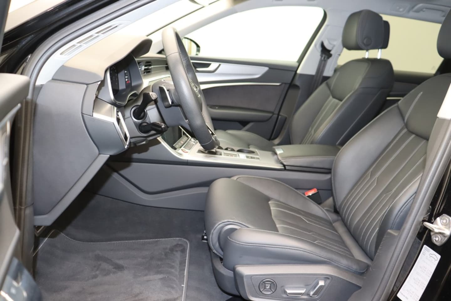 Bild über Audi S6 Avant TDI quattro tiptronic - für weitere Informationen kontaktieren Sie den Audi Partner