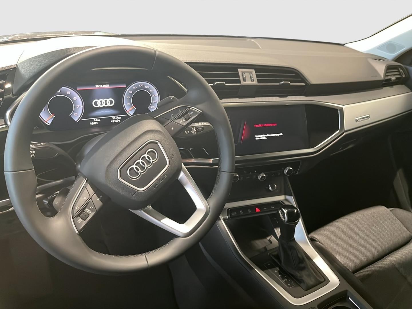 Bild über Audi Q3 TFSI 110 kW S tronic - für weitere Informationen kontaktieren Sie den Audi Partner