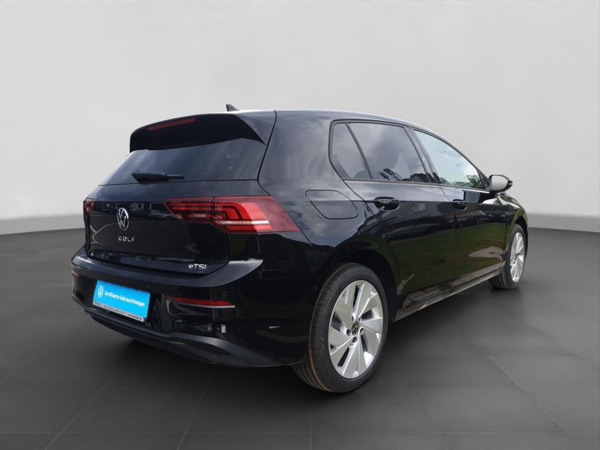 Volkswagen Golf Life