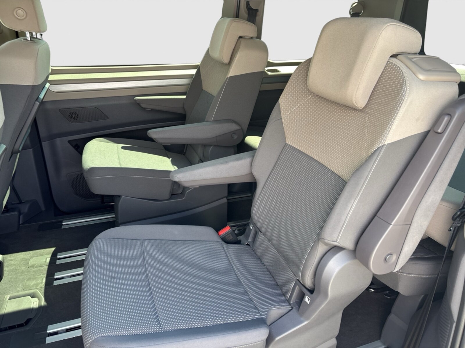 Volkswagen Multivan – Bild 15