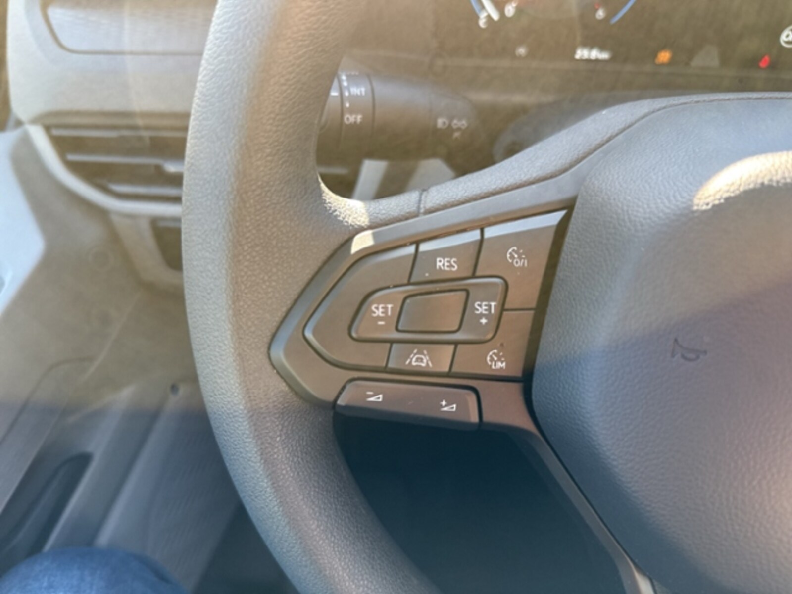 Volkswagen Transporter Kasten langer Radstand – Bild 18