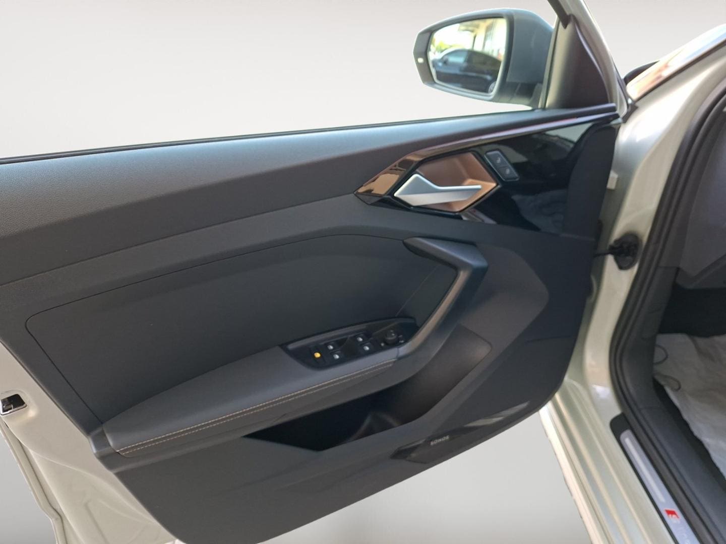 Bild über Audi A1 Sportback S line 40 TFSI S tronic - für weitere Informationen kontaktieren Sie den Audi Partner