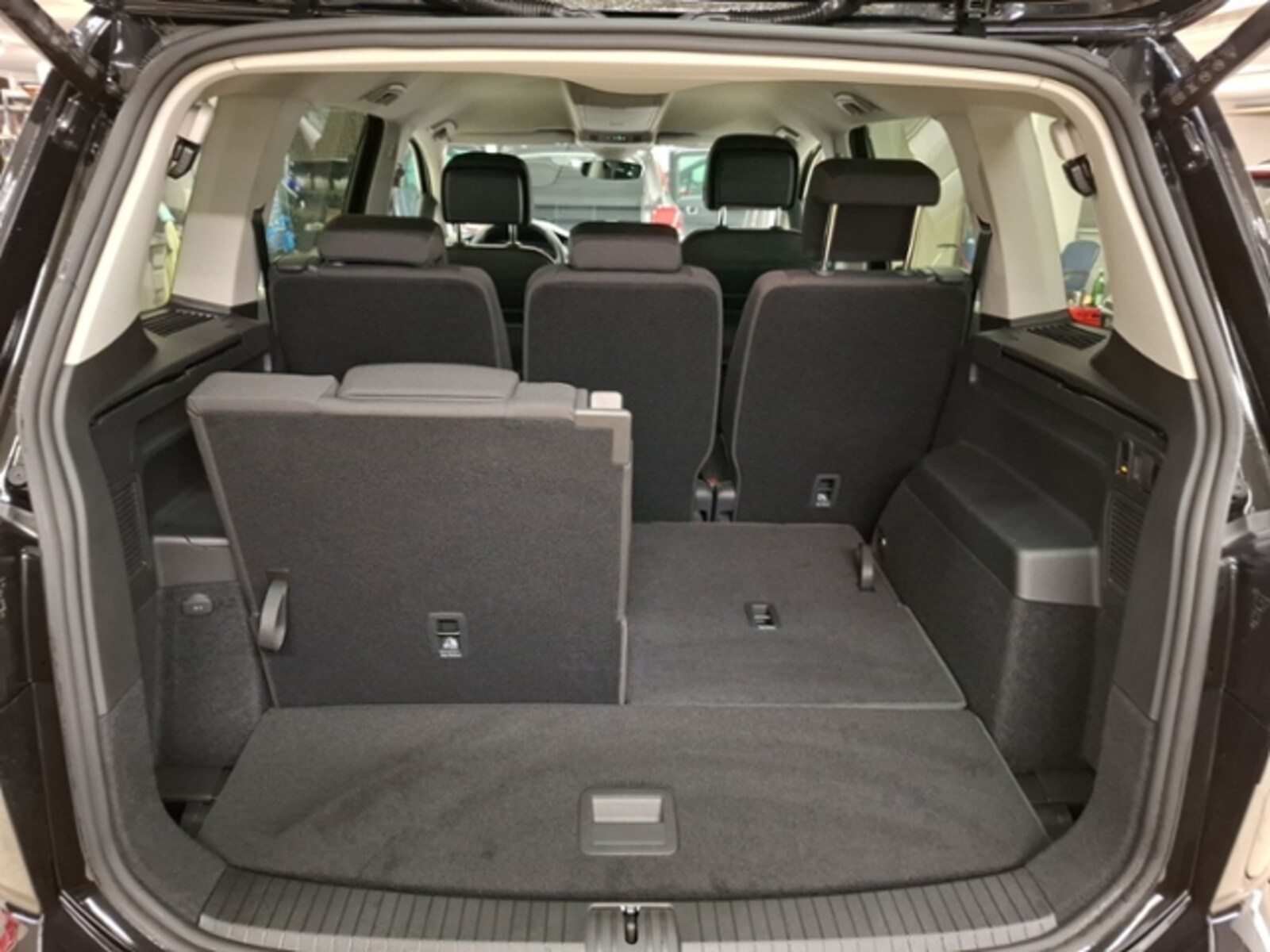 Volkswagen Touran – Bild 9