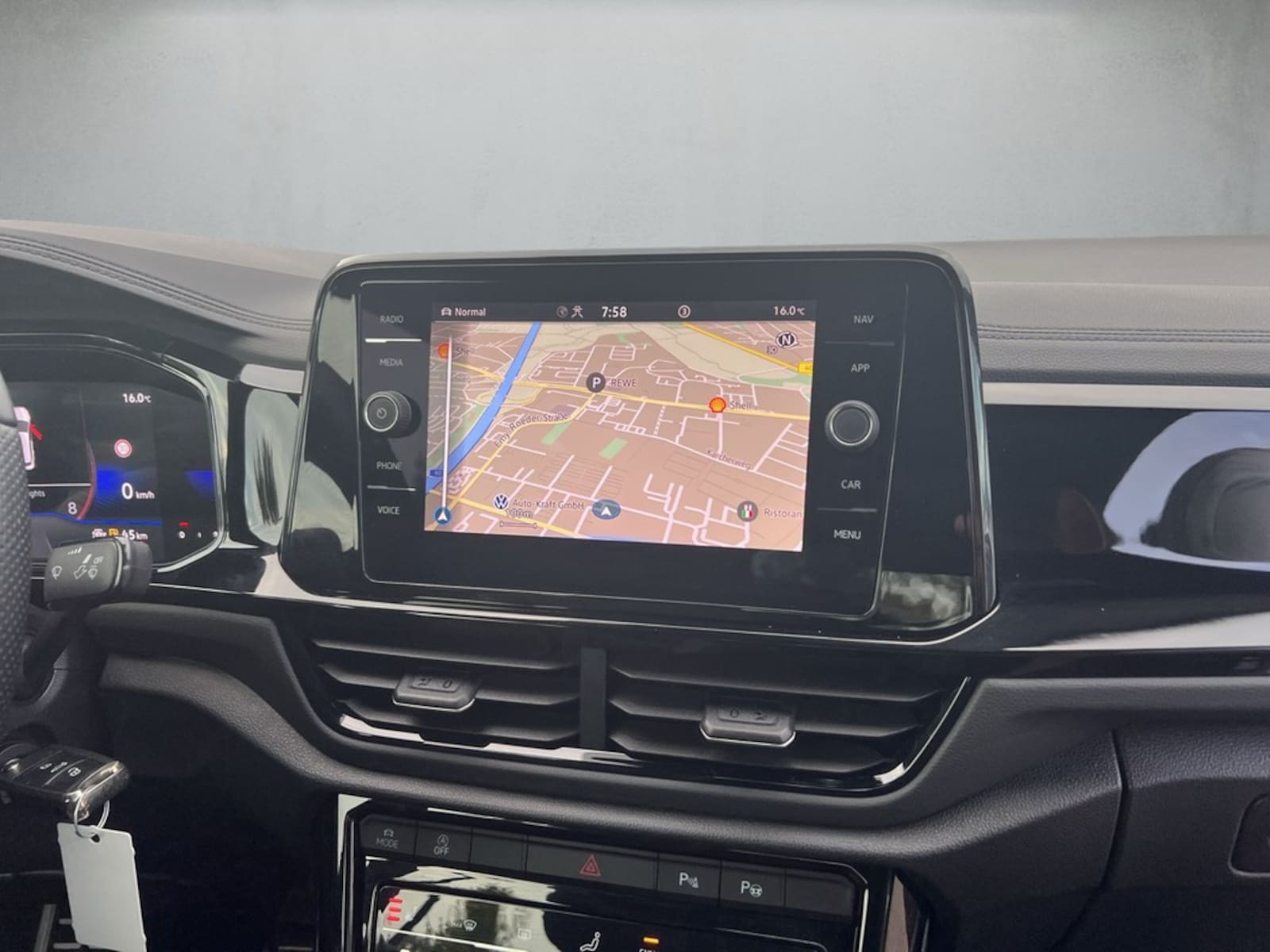 Volkswagen T-Roc Cabriolet – Bild 11