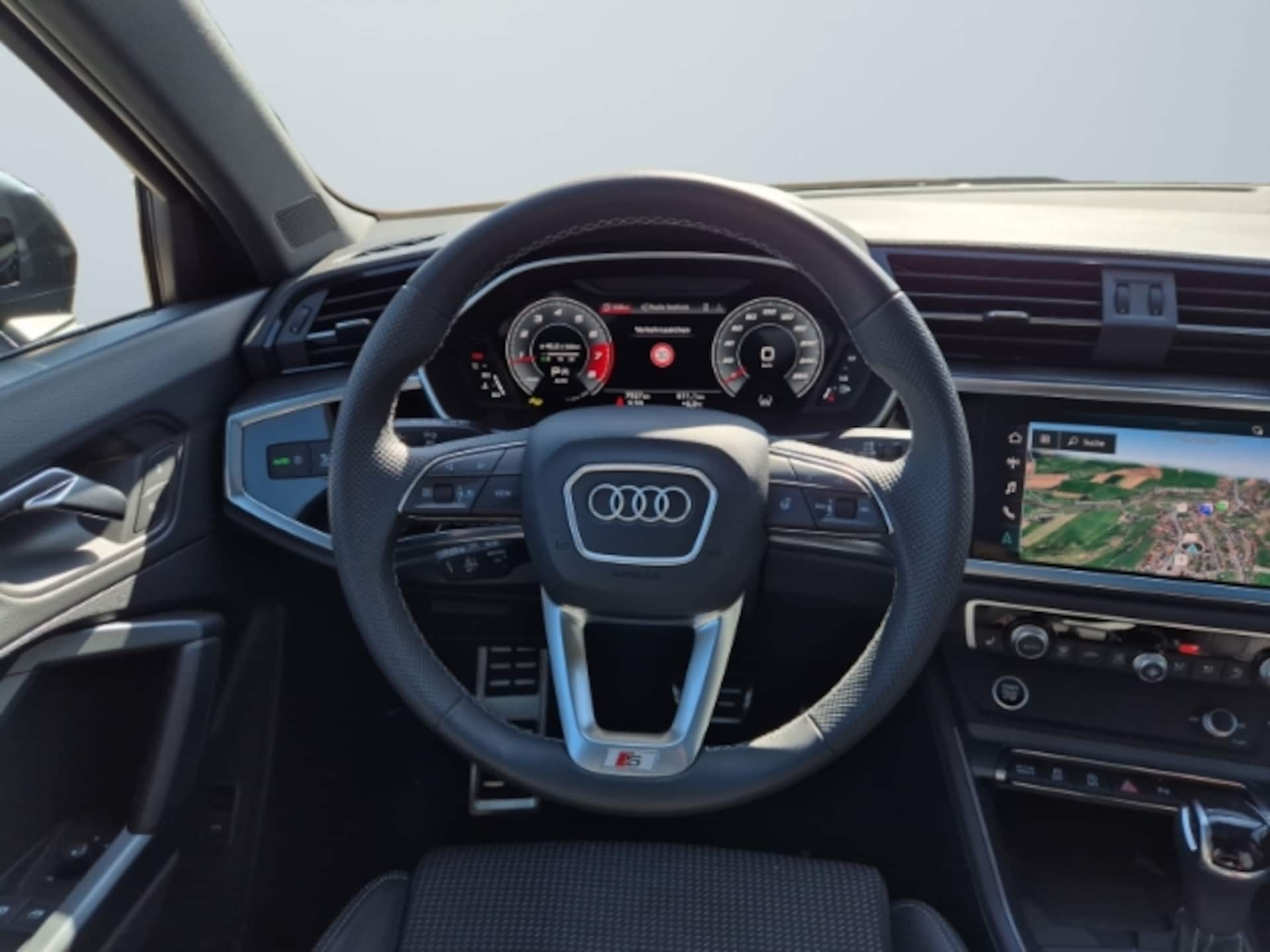 Audi Q3 Sportback S line