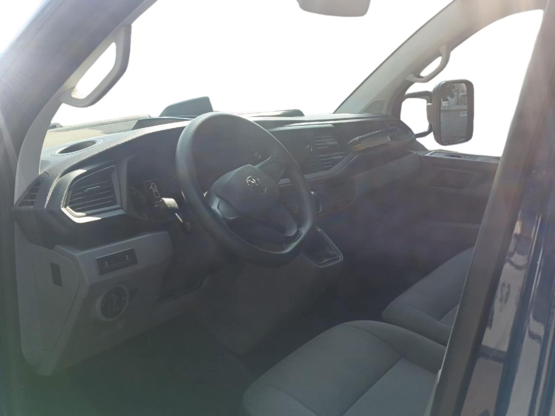 Volkswagen T6.1 Transporter Pritschenwagen Doppelkabine