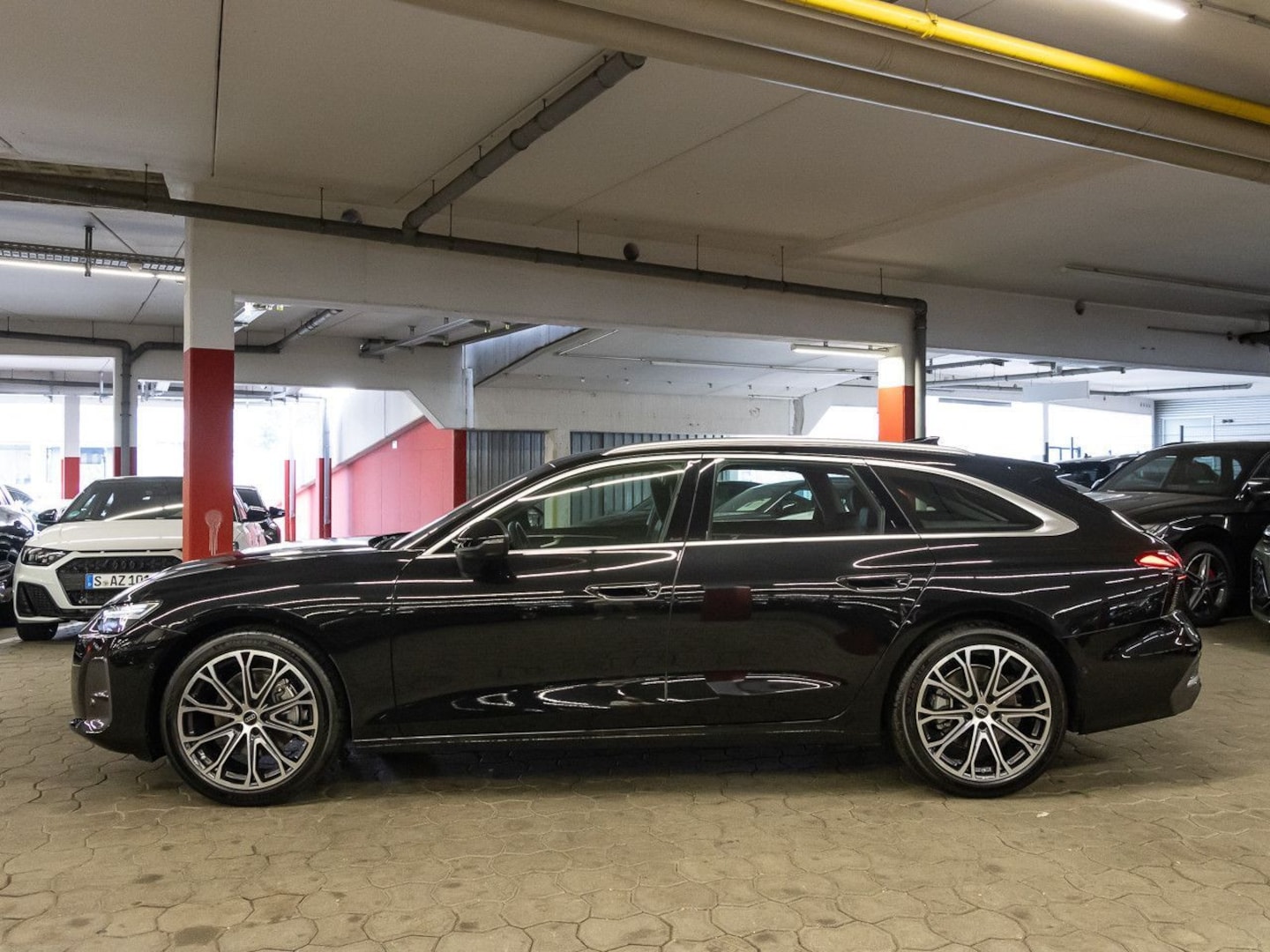 Bild über Audi A6 Avant TDI 150 kW S tronic - für weitere Informationen kontaktieren Sie den Audi Partner