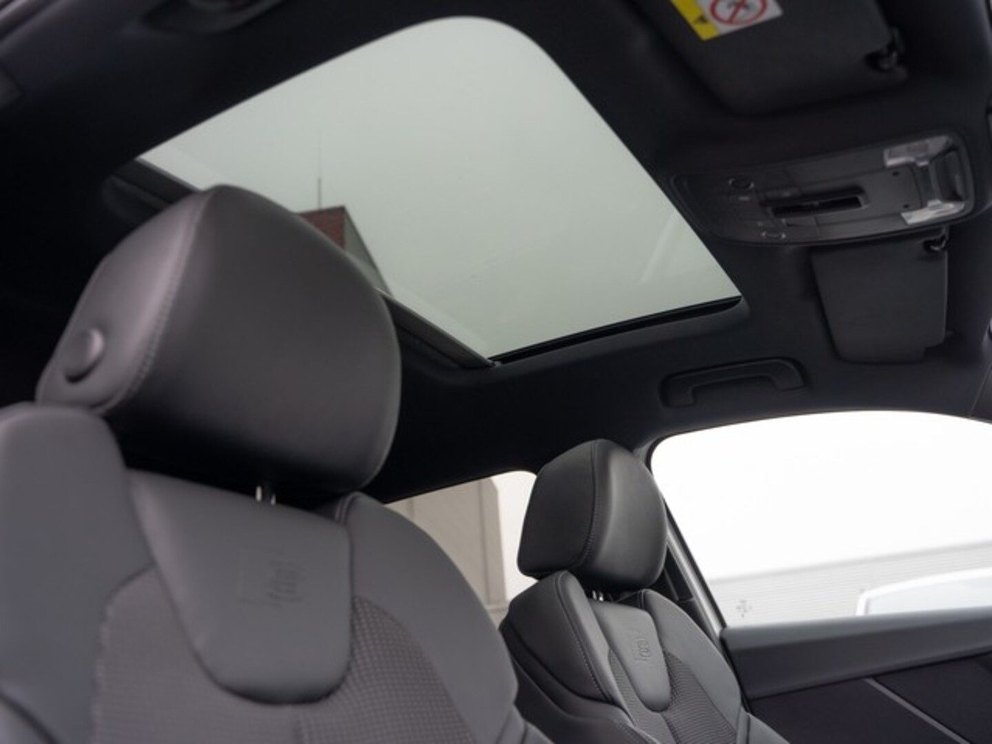 Bild über Audi Q2 S line 35 TFSI S tronic - für weitere Informationen kontaktieren Sie den Audi Partner