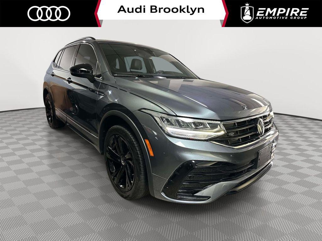 2024 Volkswagen Tiguan 2.0T SE R-Line Black 4Motion's photo