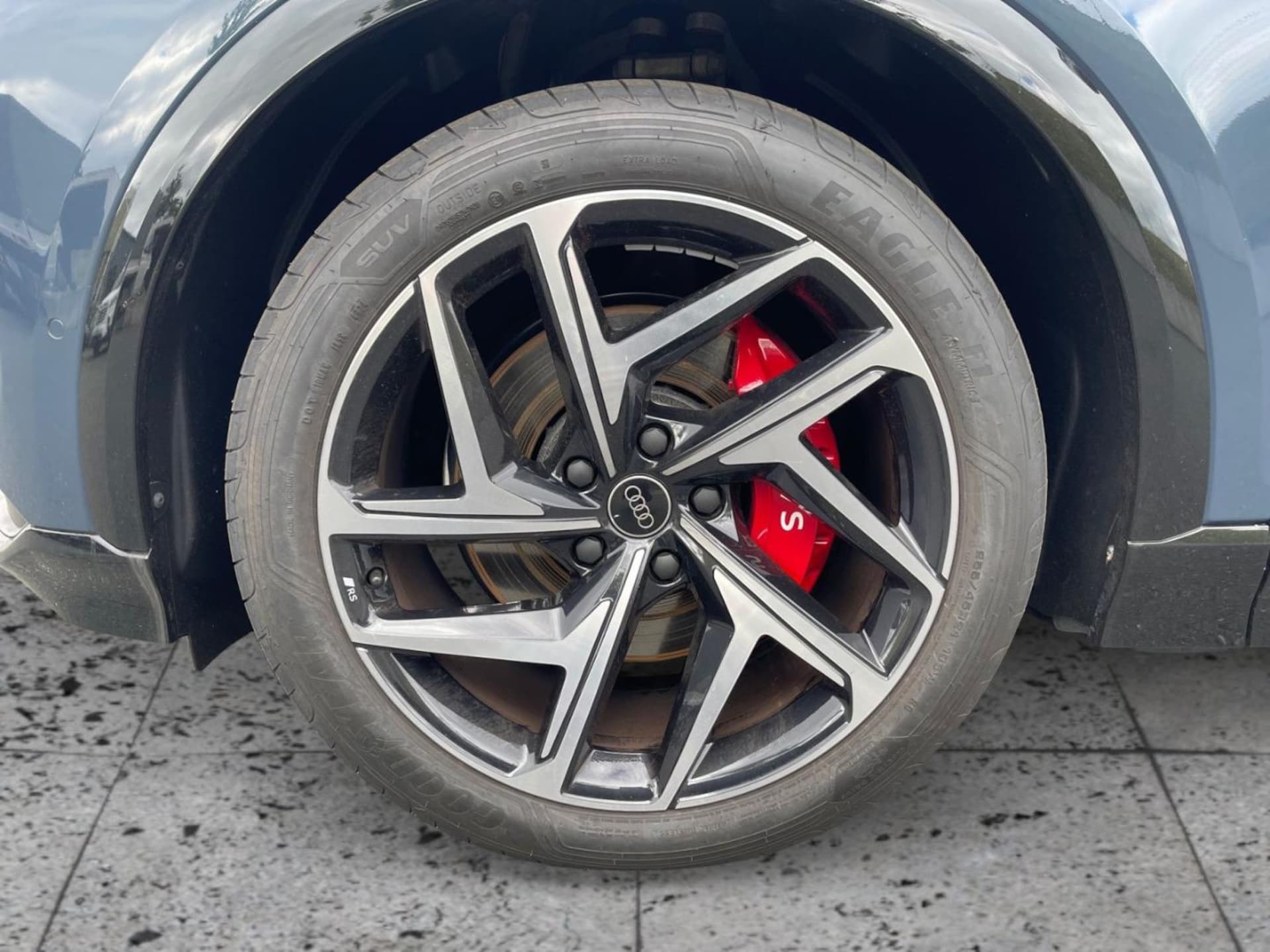 Audi SQ6 SUV e-tron