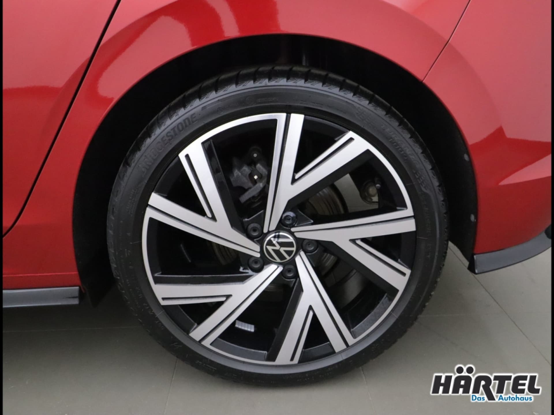 Volkswagen Golf R-Line