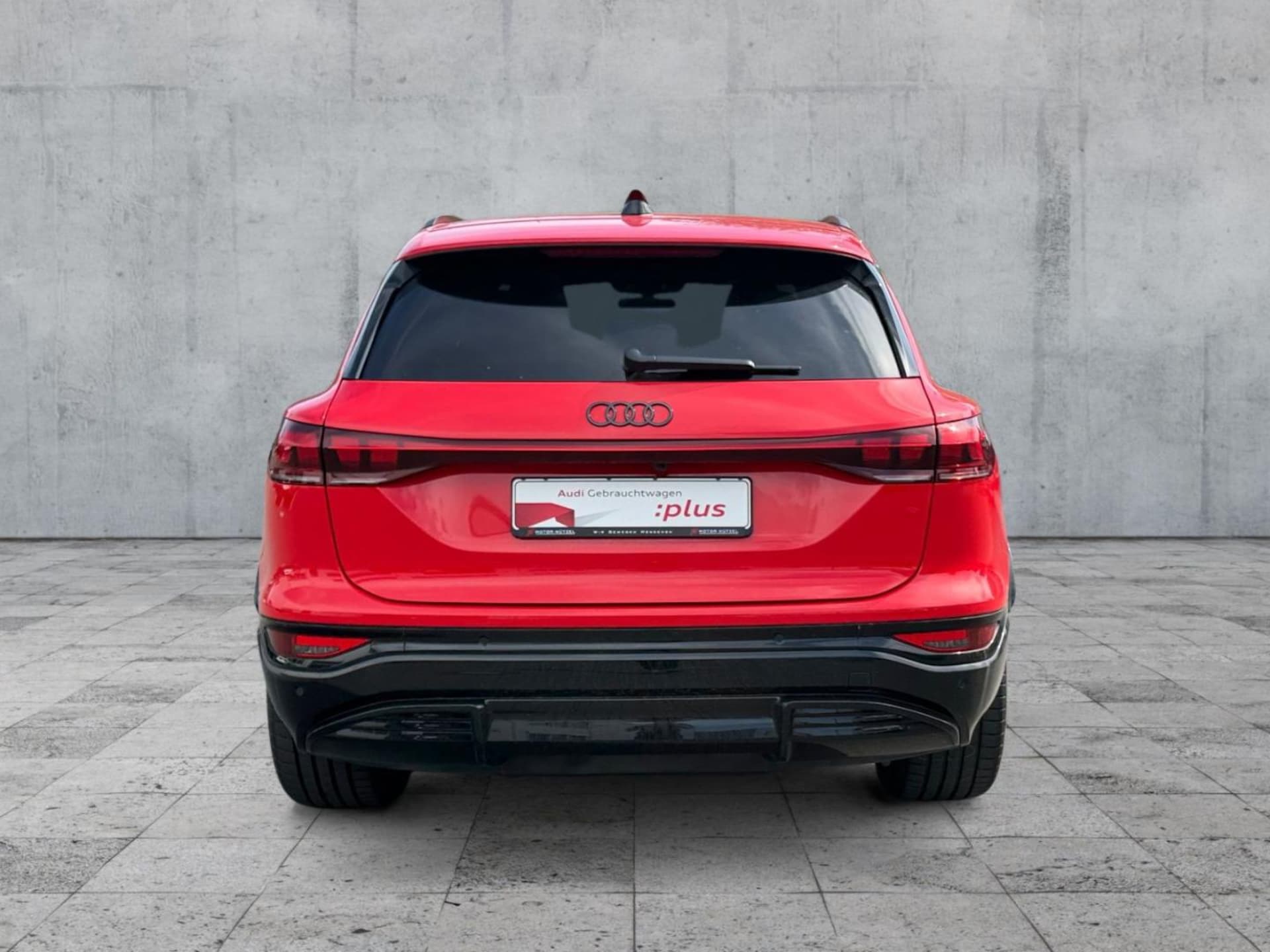 Audi SQ6 SUV e-tron