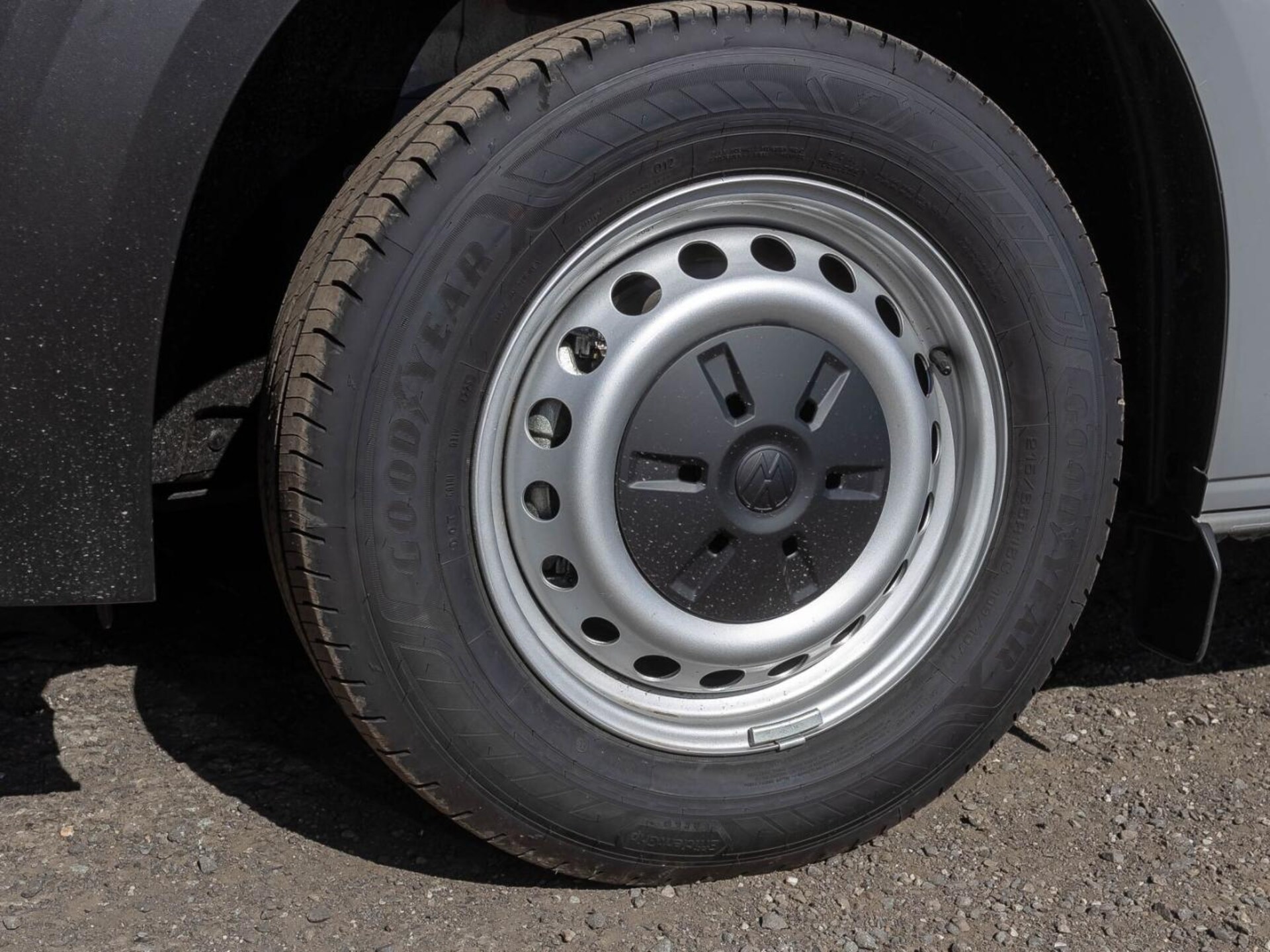 Volkswagen Transporter Kasten langer Radstand