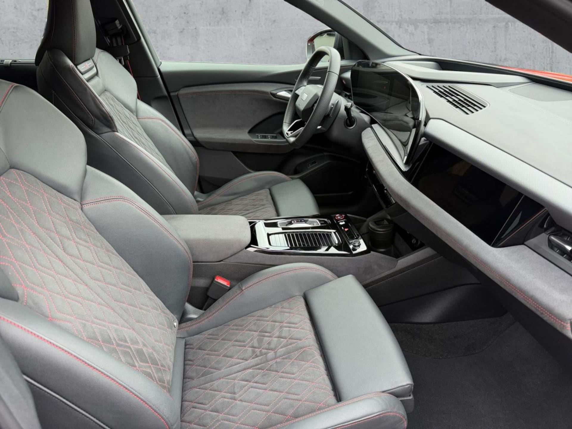 Audi SQ6 SUV e-tron