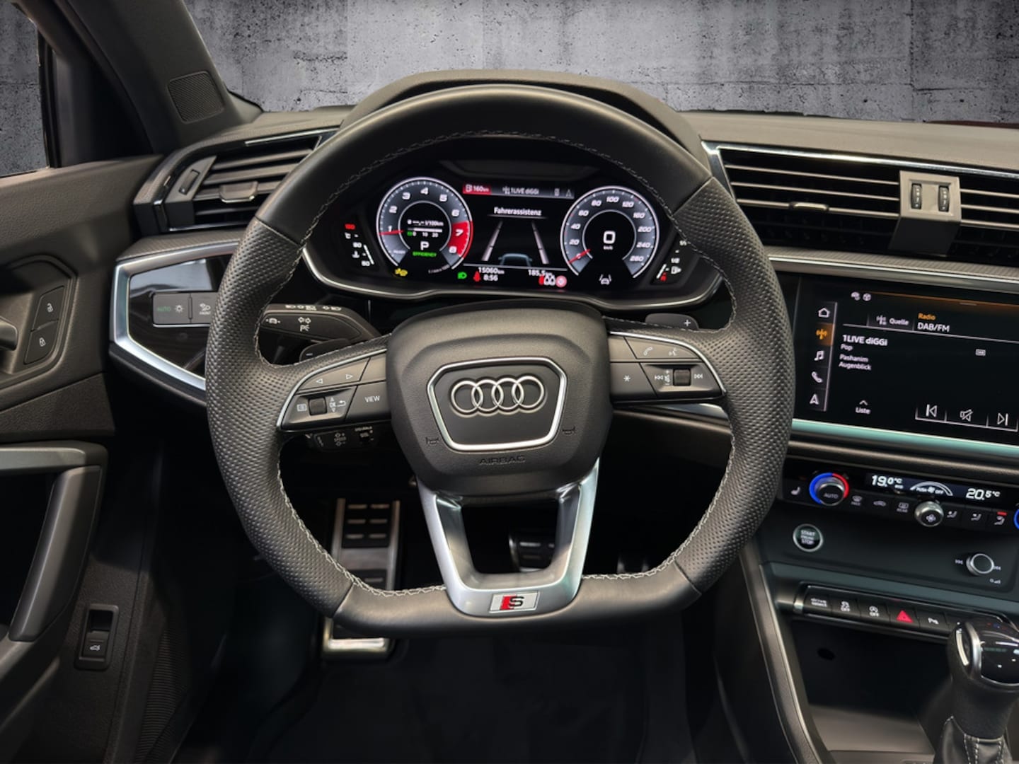 Bild über Audi Q3 S line 45 TFSI quattro S tronic - für weitere Informationen kontaktieren Sie den Audi Partner