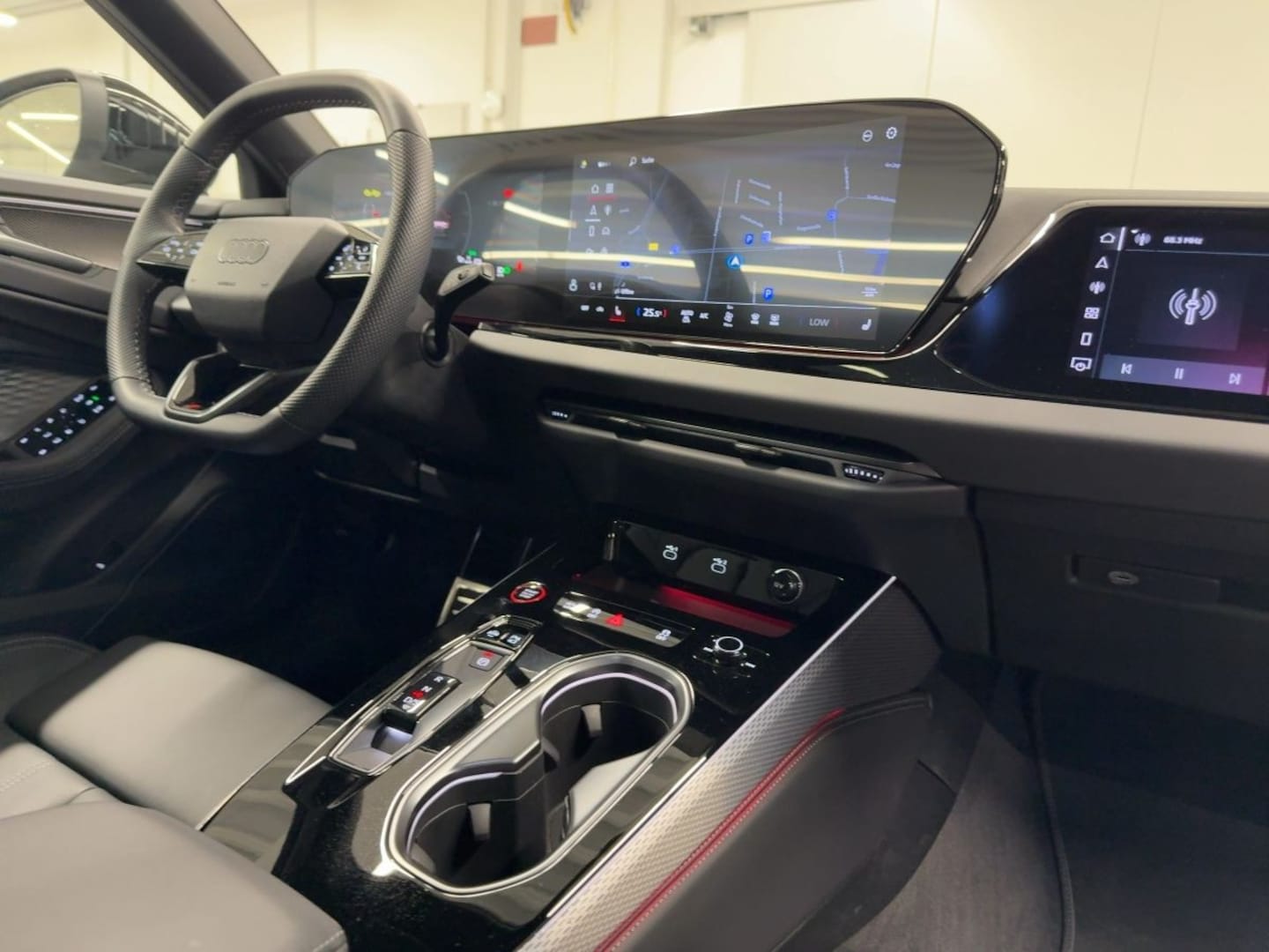 Bild über Audi A6 Avant TFSI 150 kW S tronic - für weitere Informationen kontaktieren Sie den Audi Partner
