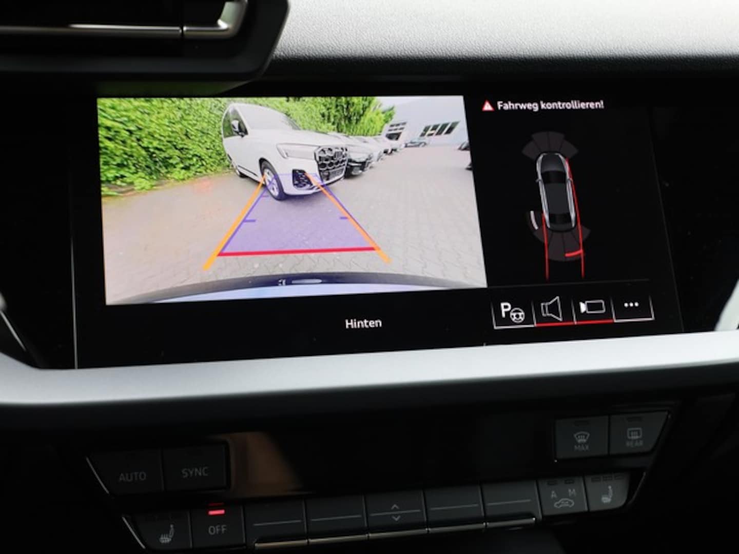 Bild über Audi A3 Limousine advanced 35 TDI S tronic - für weitere Informationen kontaktieren Sie den Audi Partner
