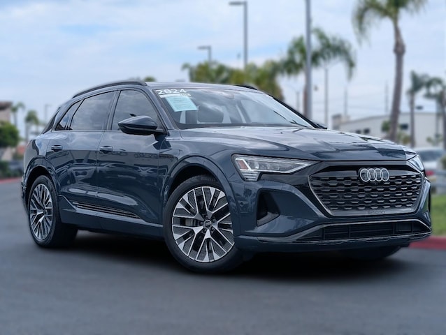Photo of 2024 Audi Q8 e-tron