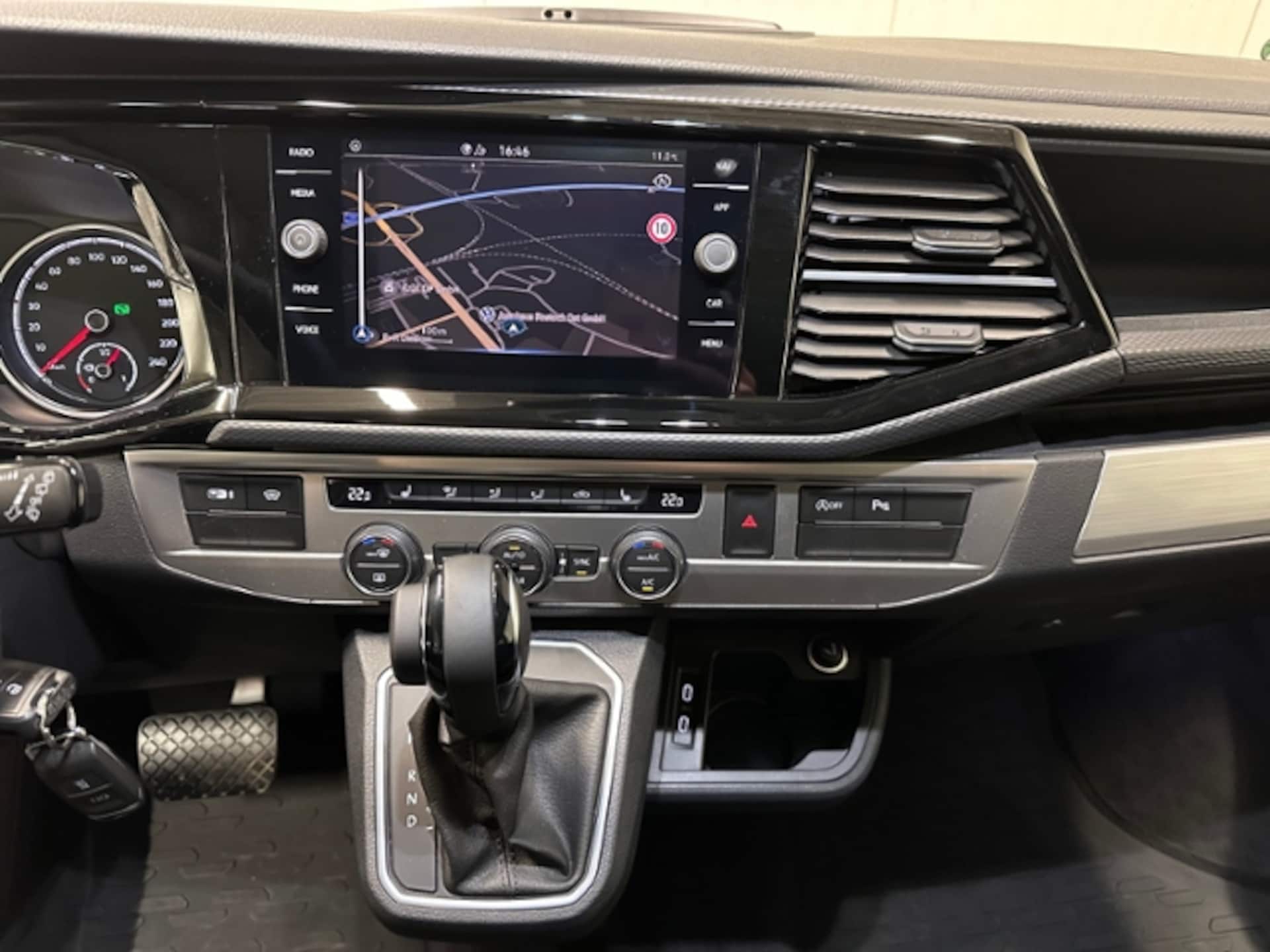 Volkswagen T6.1 California Beach