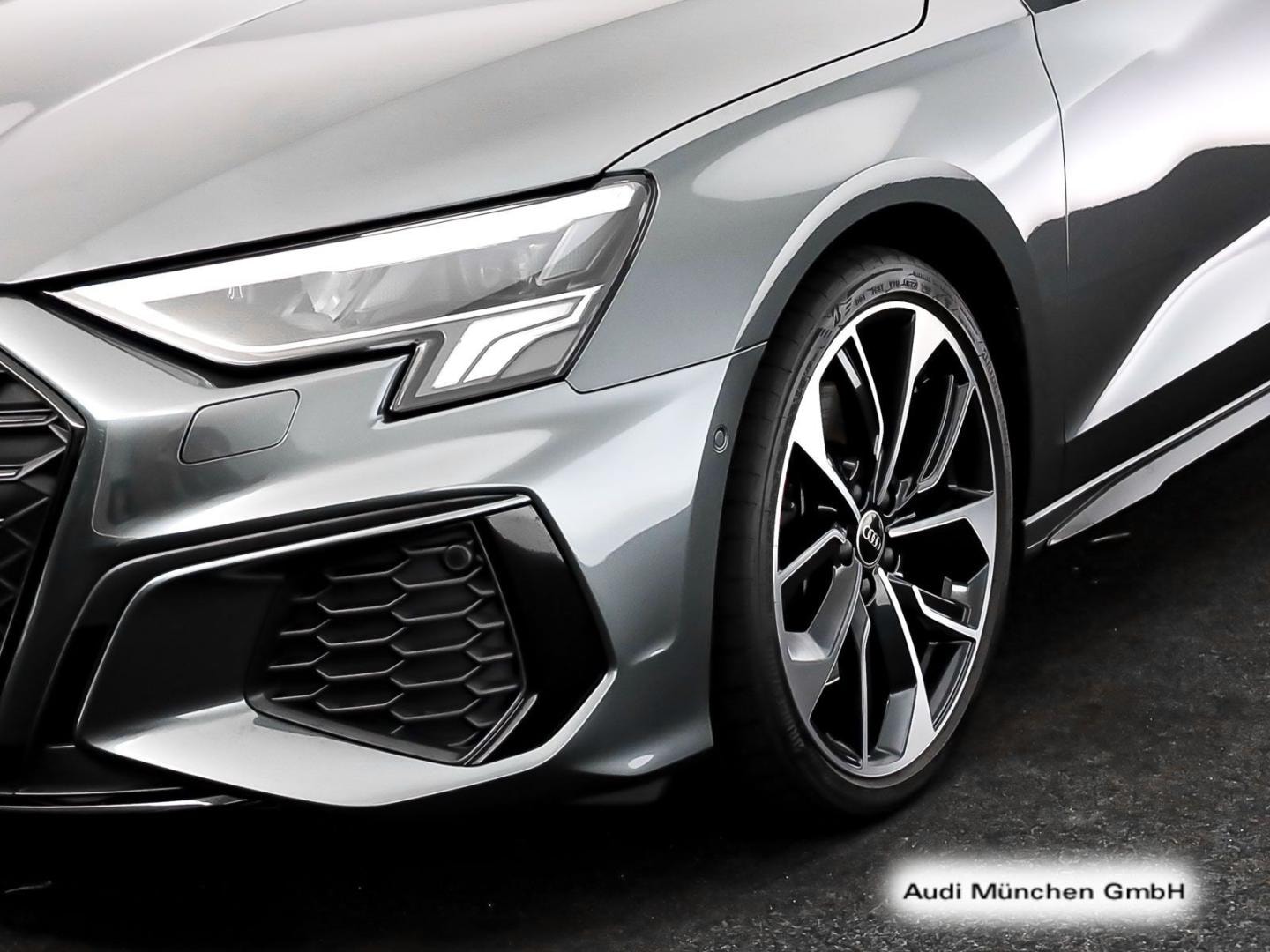 Bild über Audi S3 Sportback TFSI quattro S tronic - für weitere Informationen kontaktieren Sie den Audi Partner