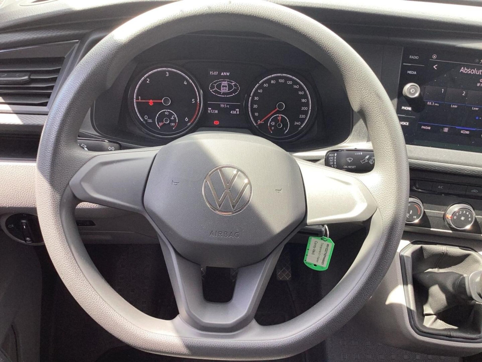Volkswagen T6.1 Transporter Kasten langer Radstand