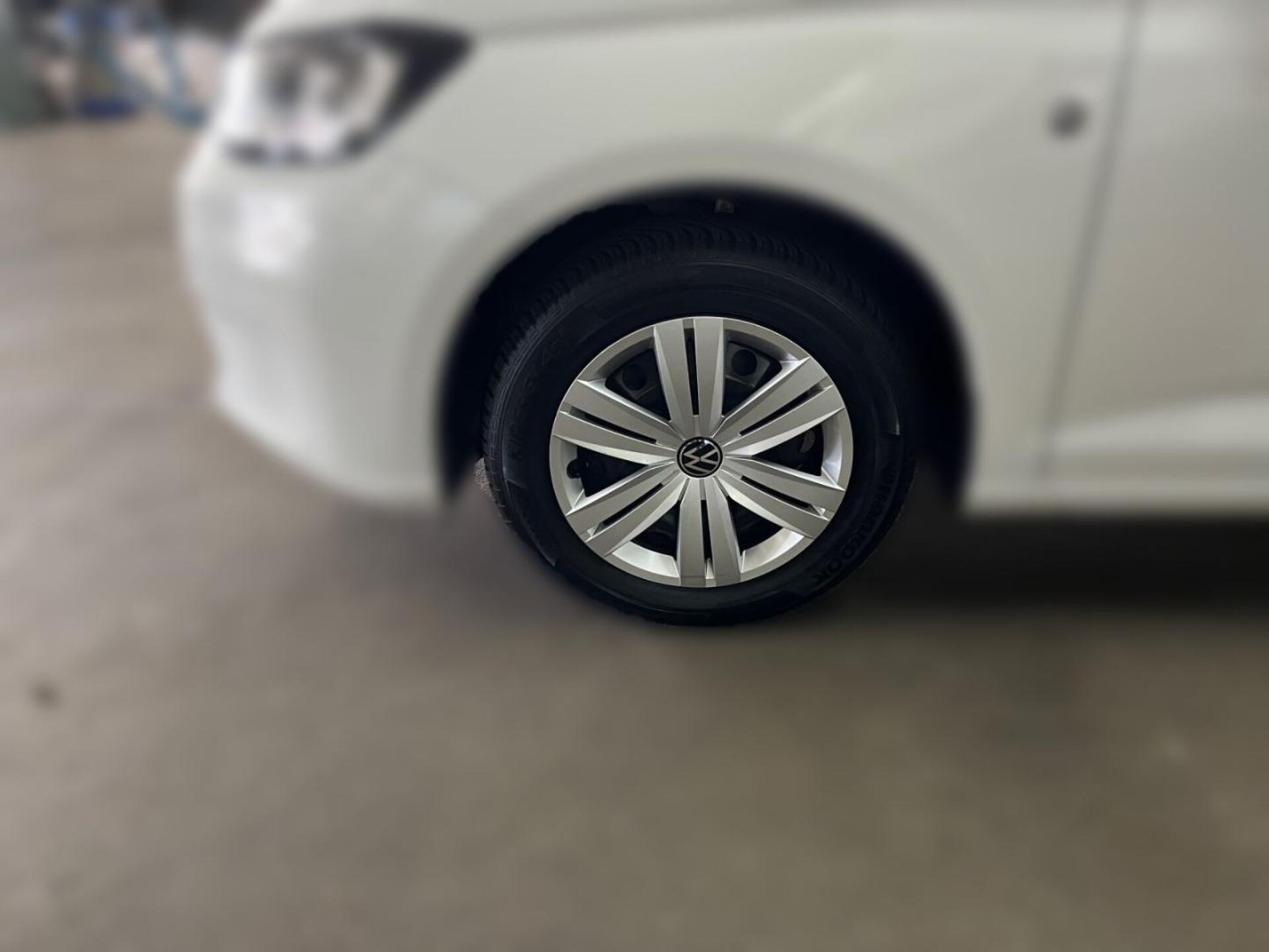 Volkswagen Caddy Kombi Basis-Modell