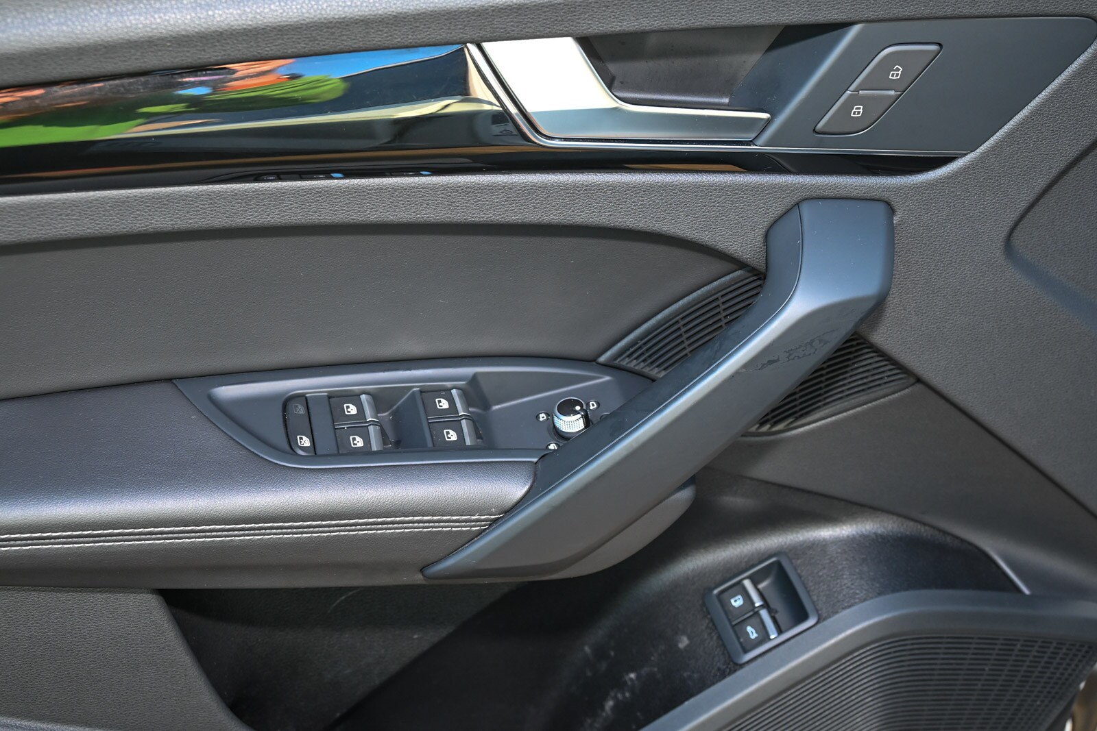 Image about Audi Q5 Sportback TFSI e 55 TFSI e quattro S tronic